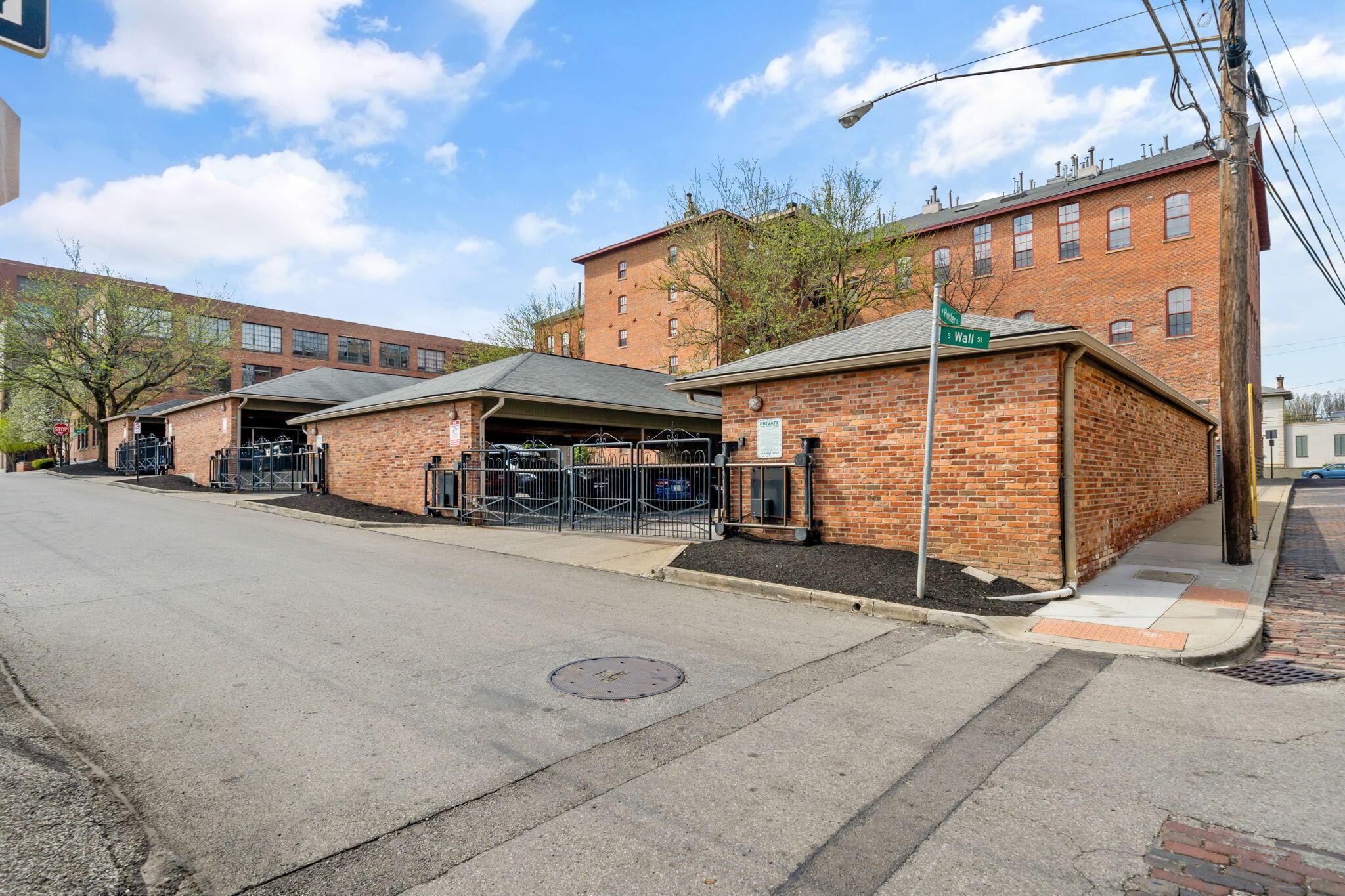 544 S Front Street, 312