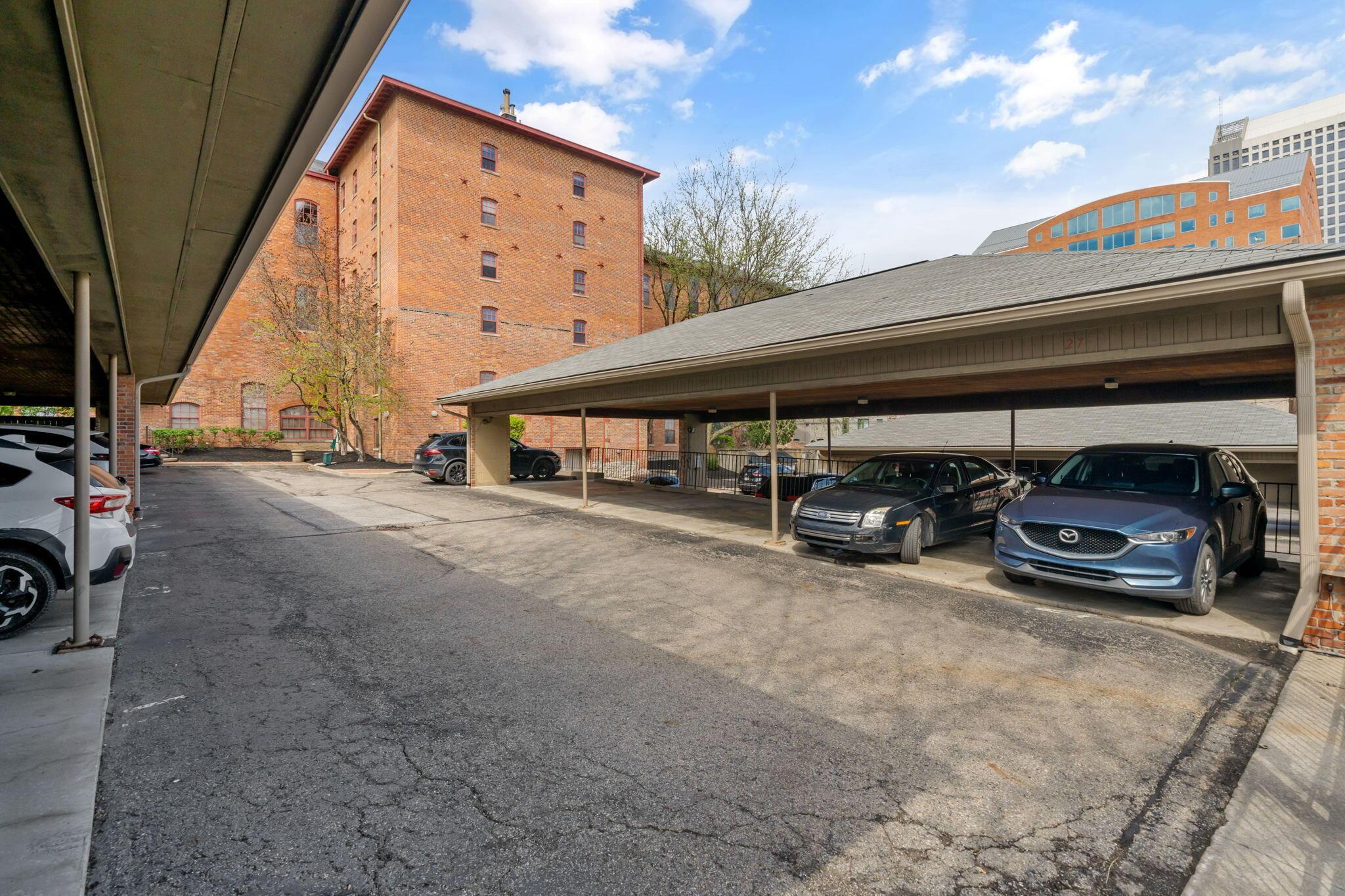 544 S Front Street, 312