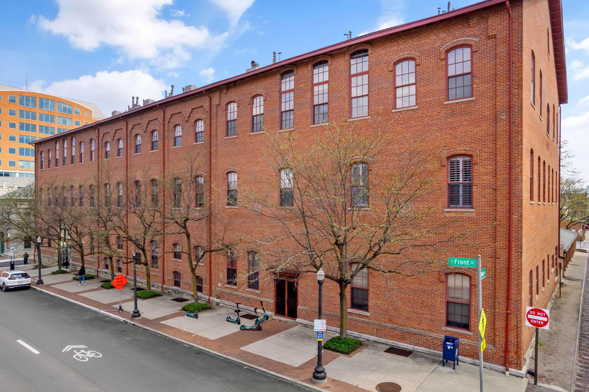 544 S Front Street, 312