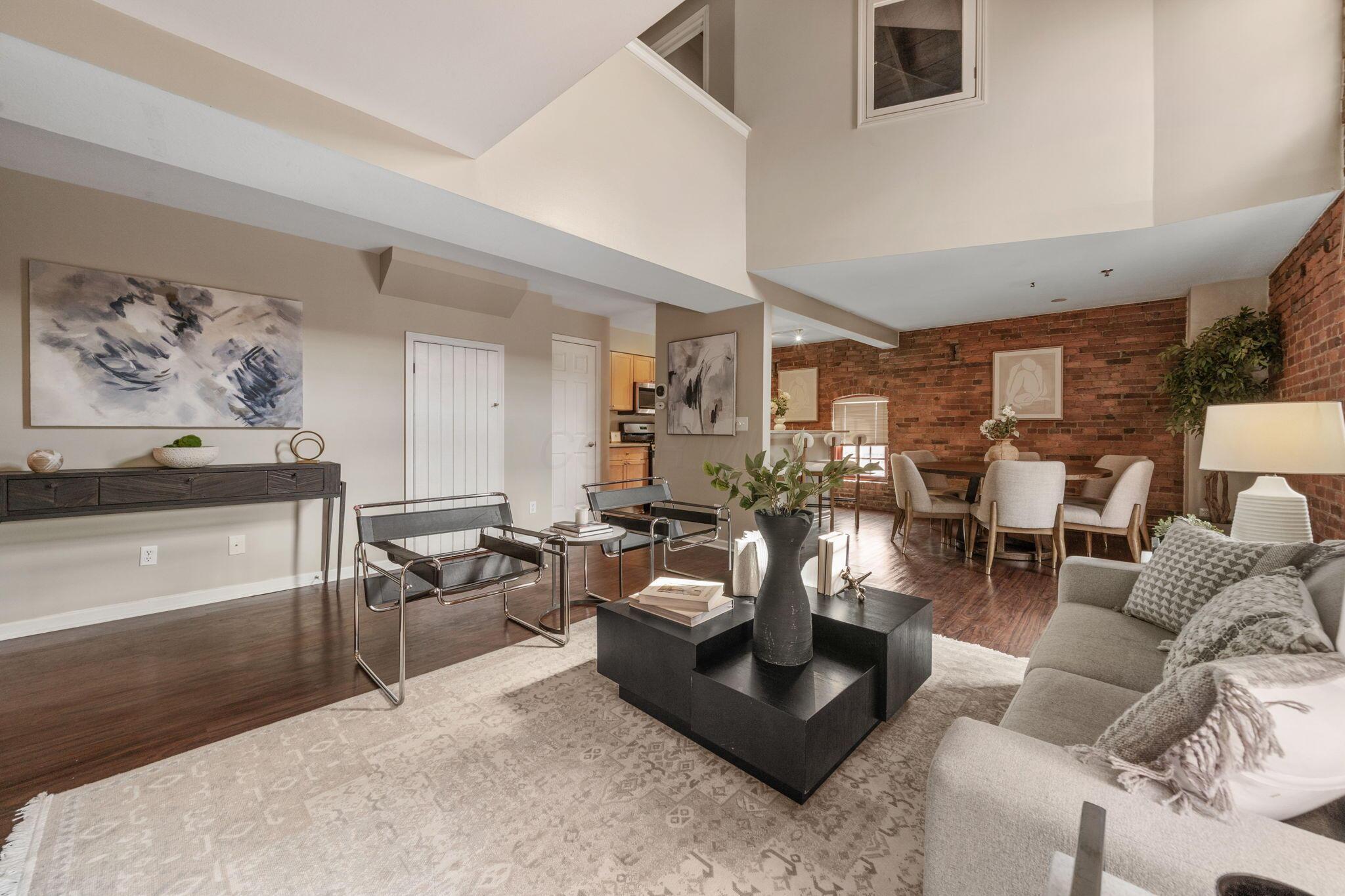 544 S Front Street, 312