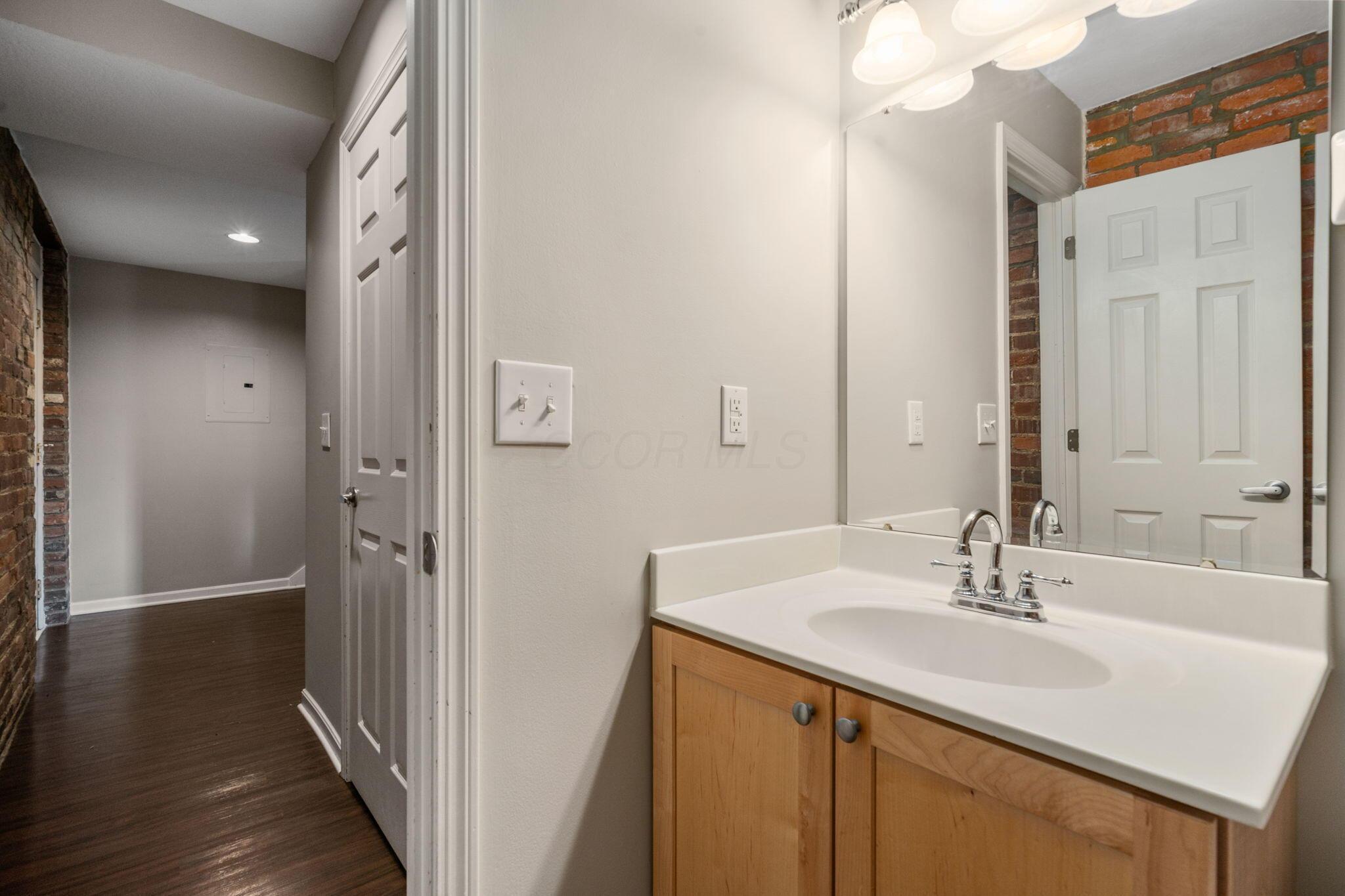 544 S Front Street, 312