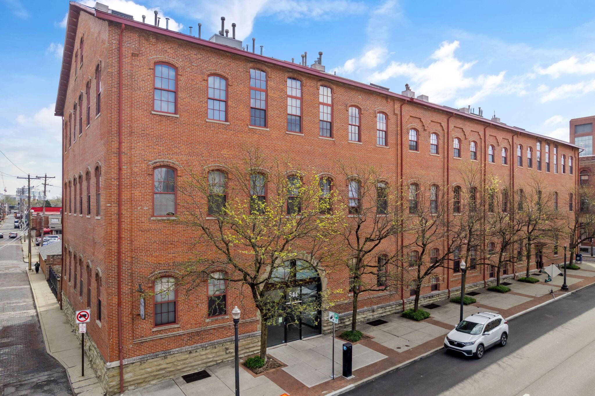 544 S Front Street, 312