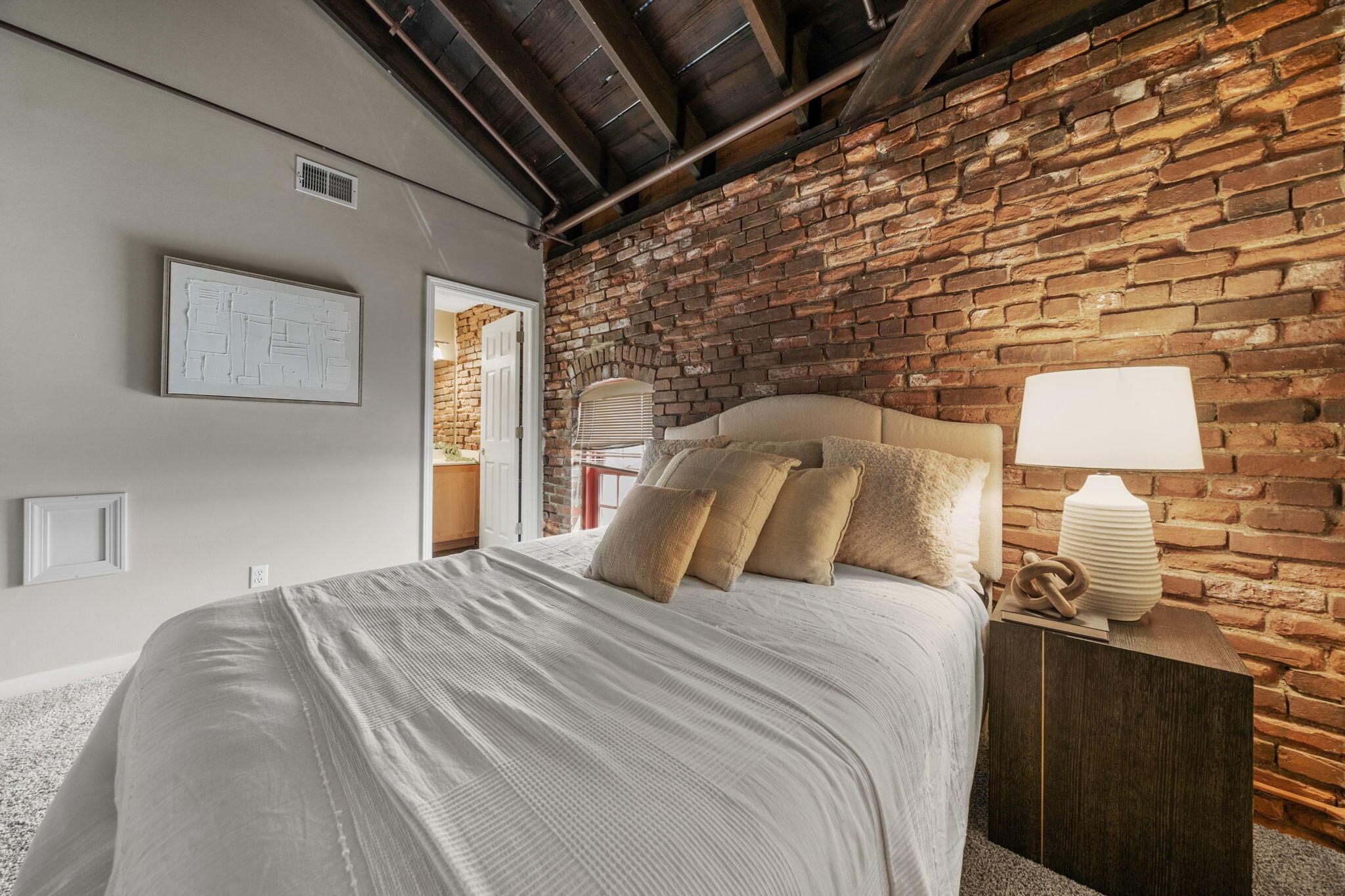 544 S Front Street, 312