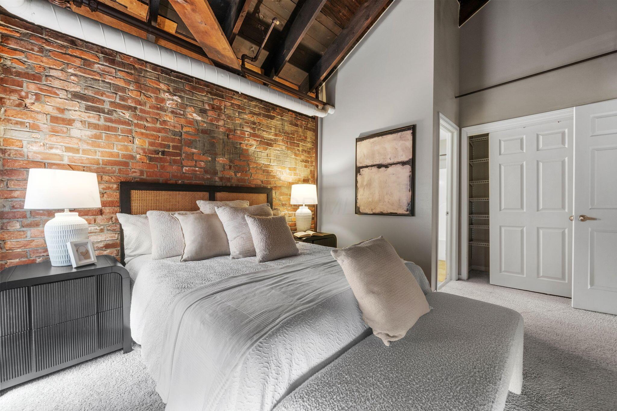 544 S Front Street, 312