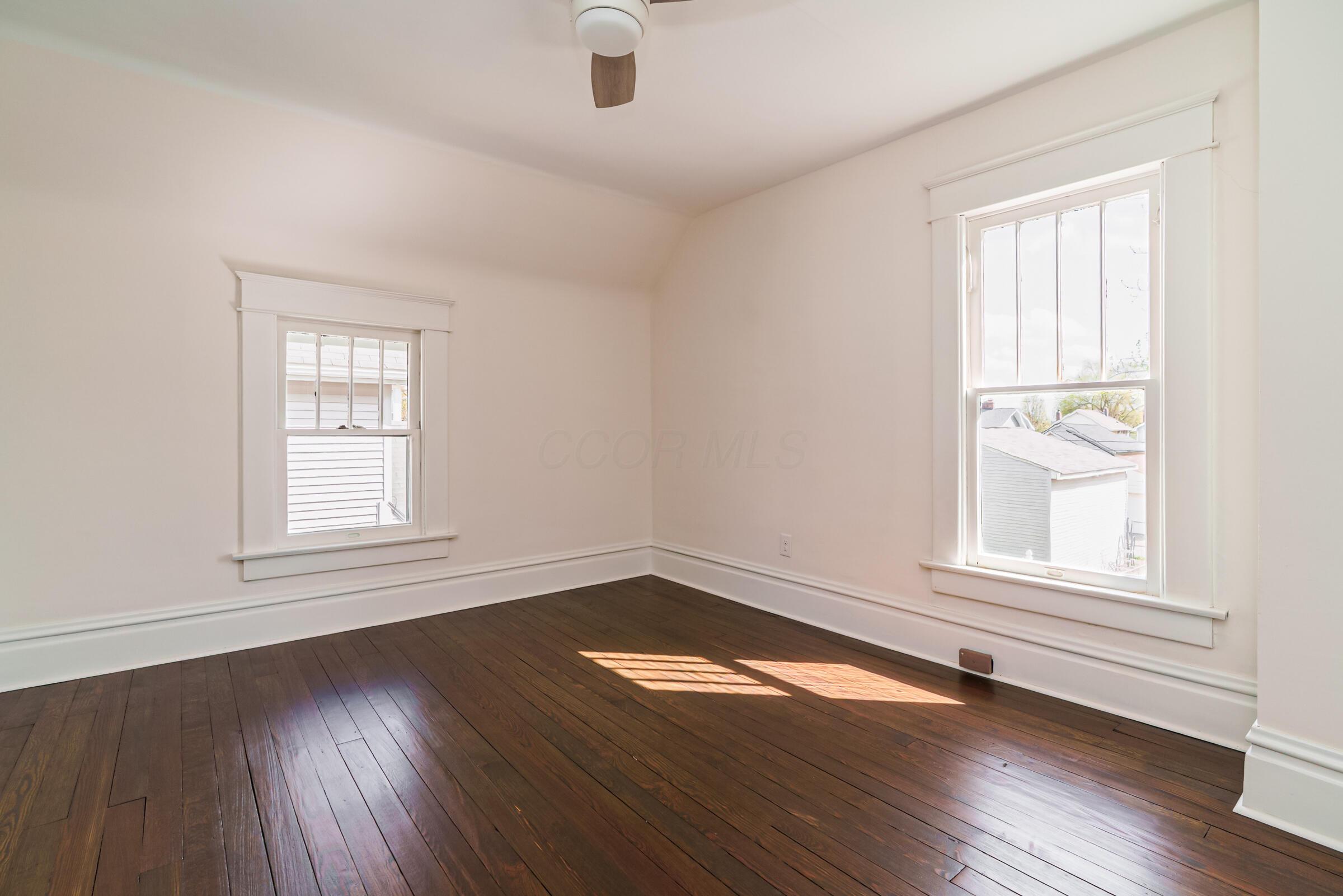 209 E Morrill Avenue