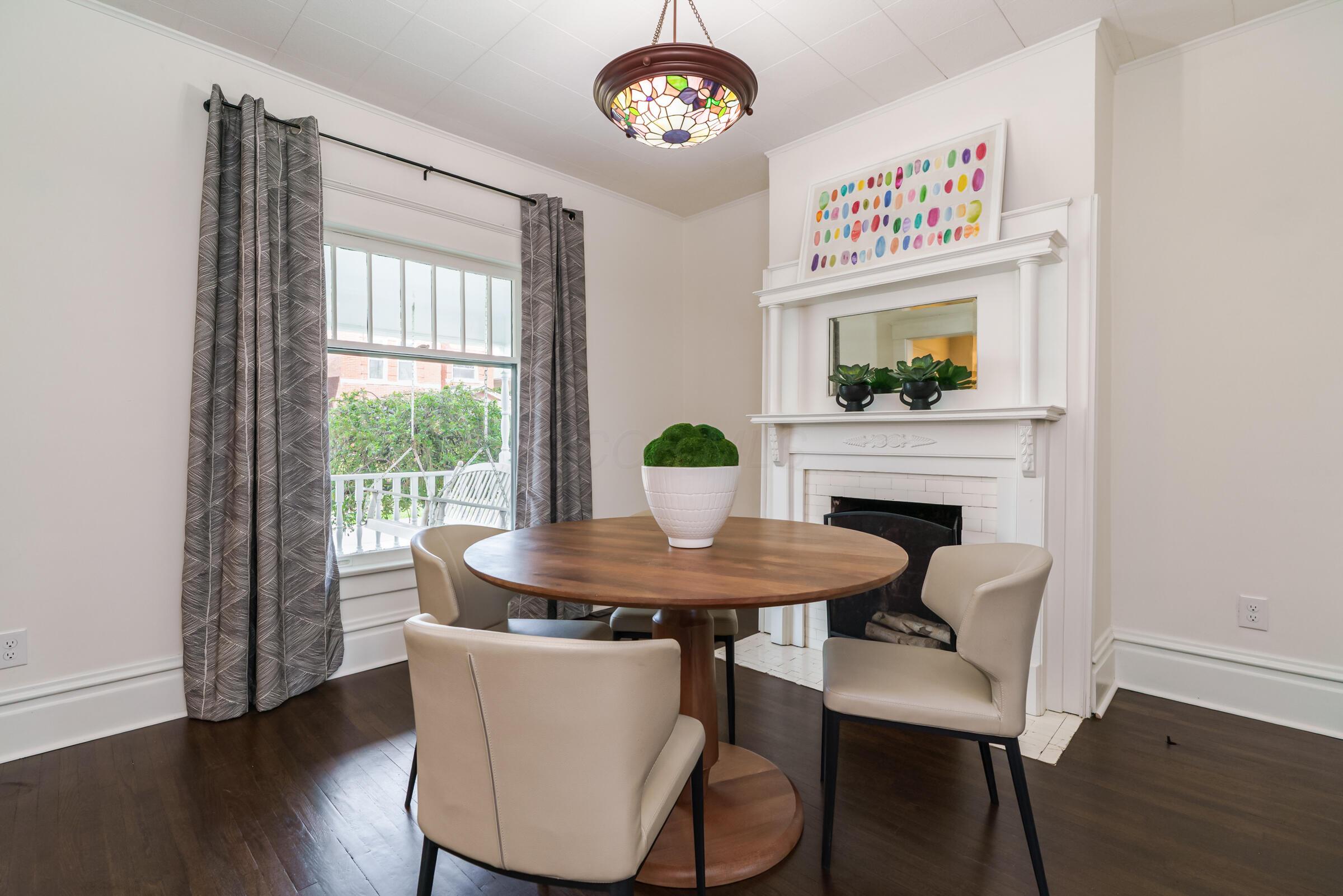 209 E Morrill Avenue