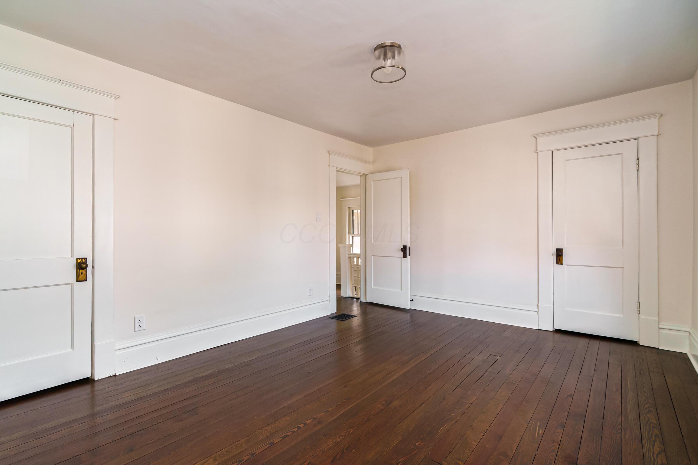 209 E Morrill Avenue