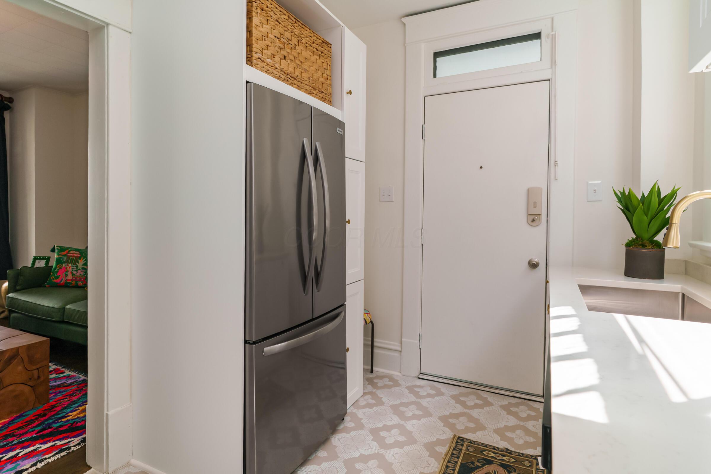 209 E Morrill Avenue