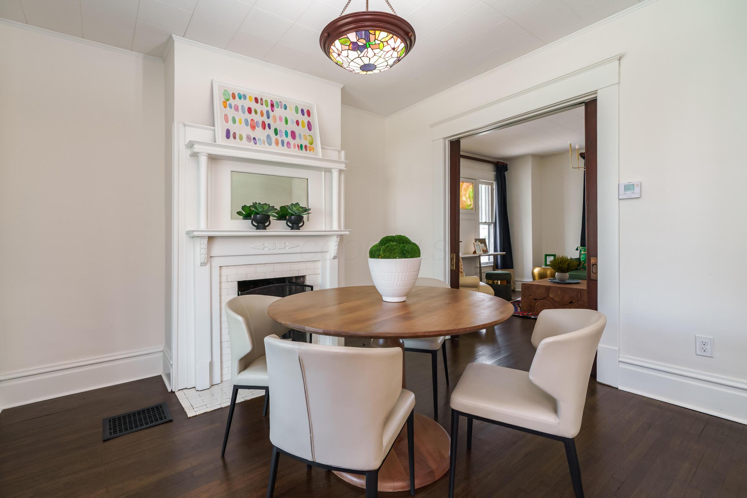 209 E Morrill Avenue