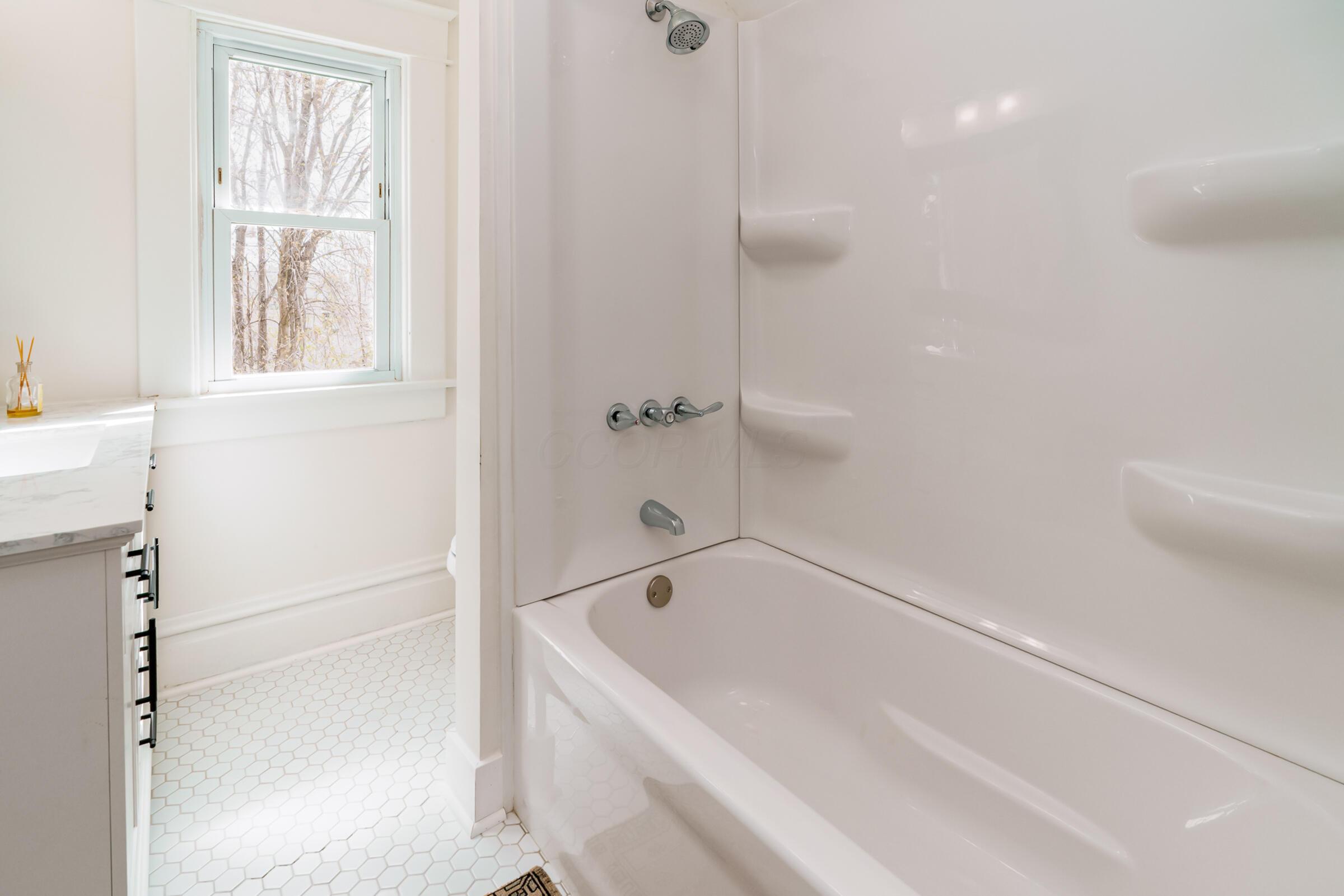 209 E Morrill Avenue