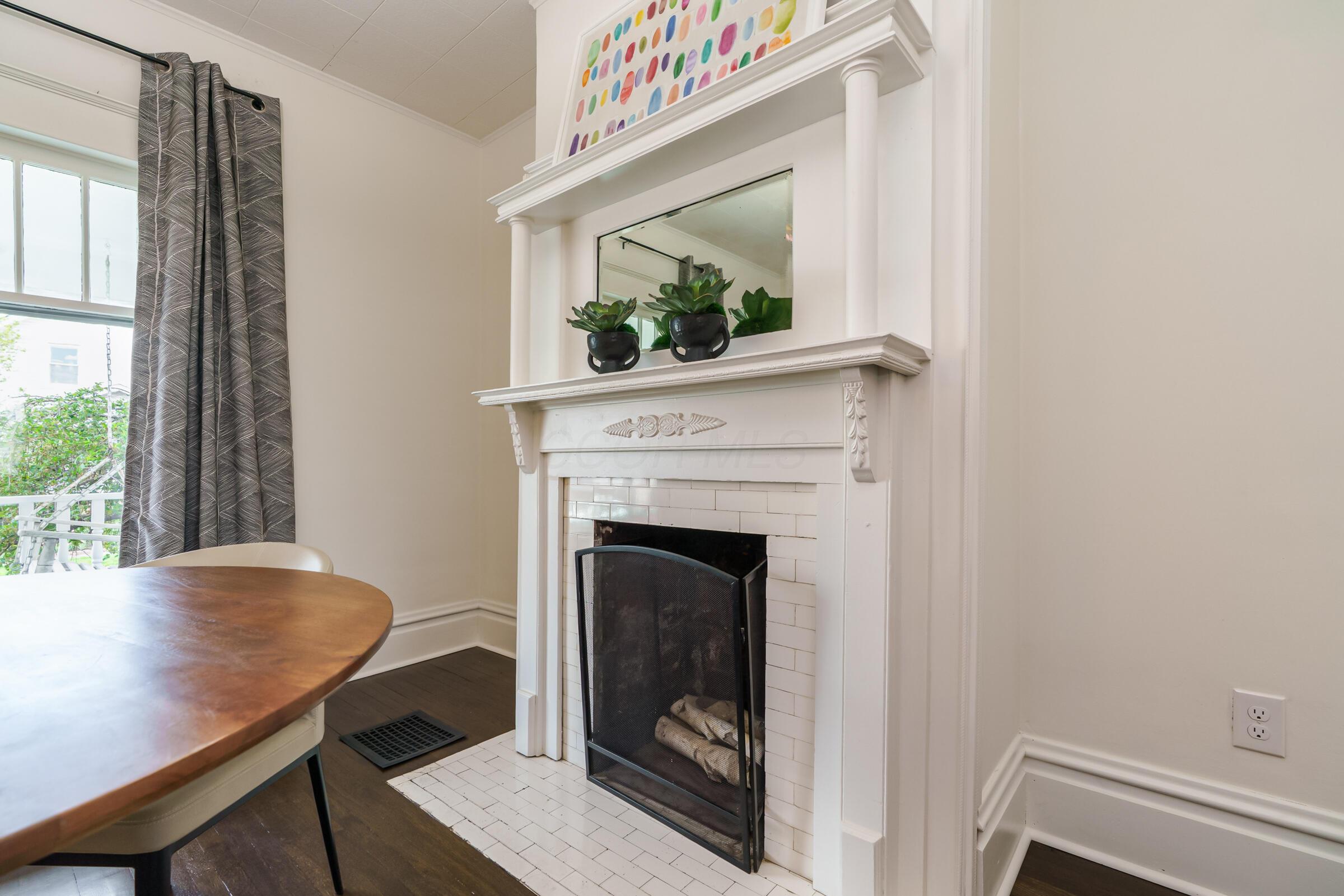 209 E Morrill Avenue