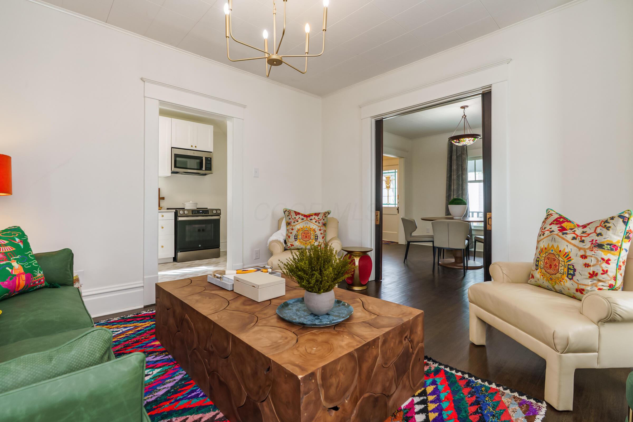 209 E Morrill Avenue