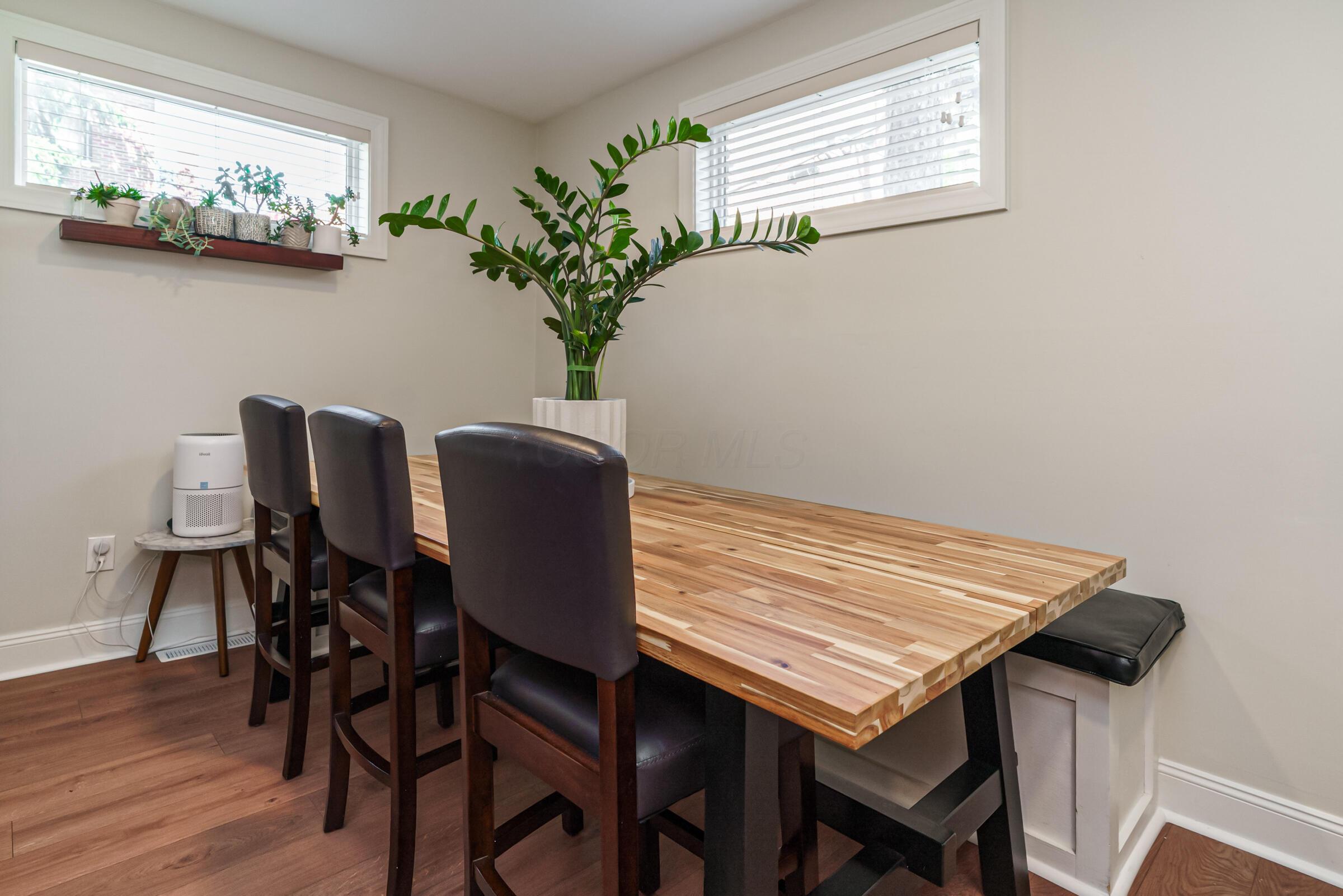 285 Lear Street, 4