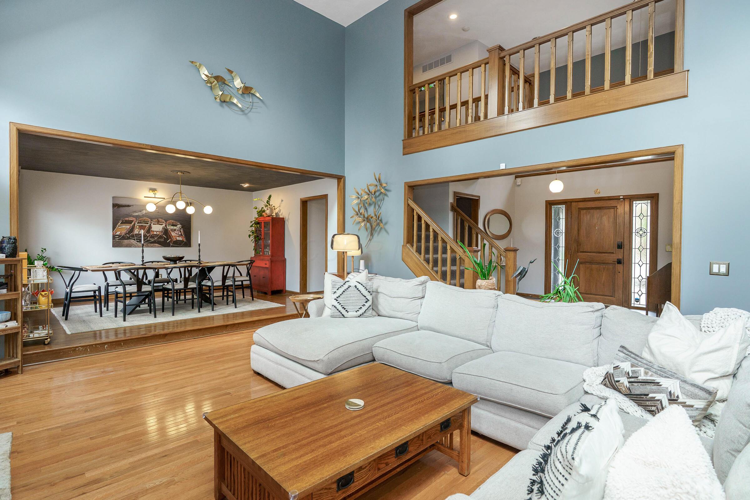 8176 Lake Bluff Court