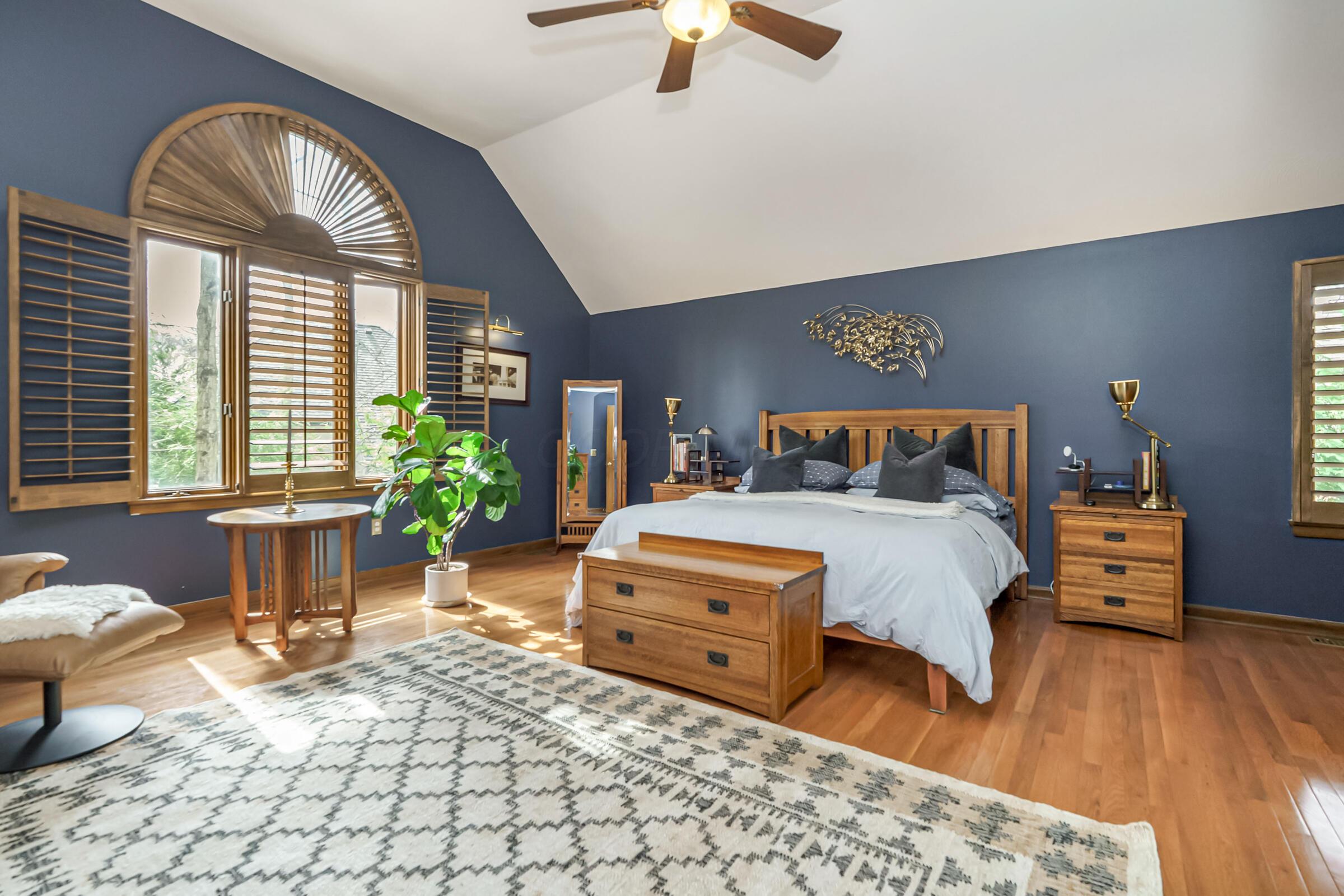 8176 Lake Bluff Court