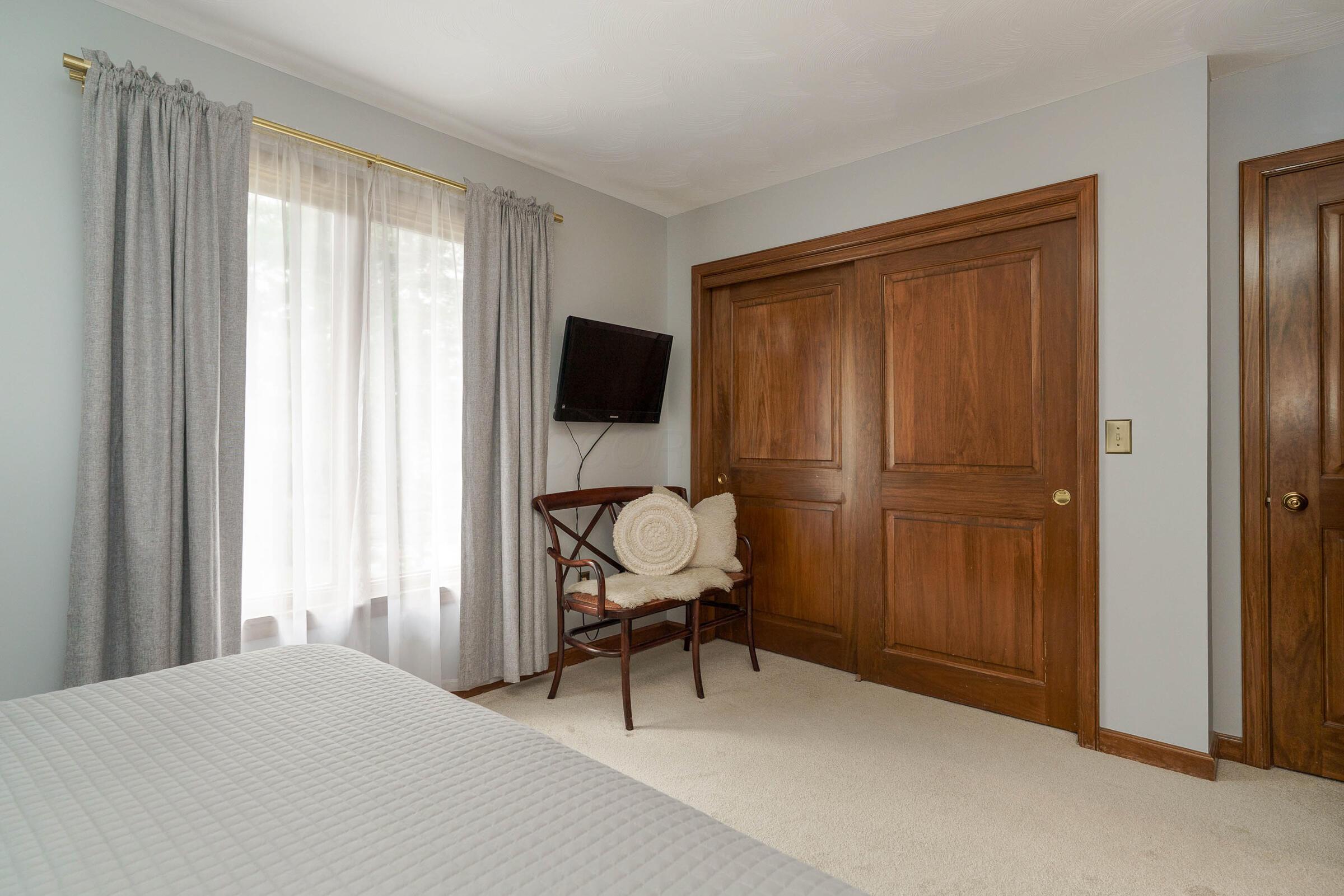 8176 Lake Bluff Court