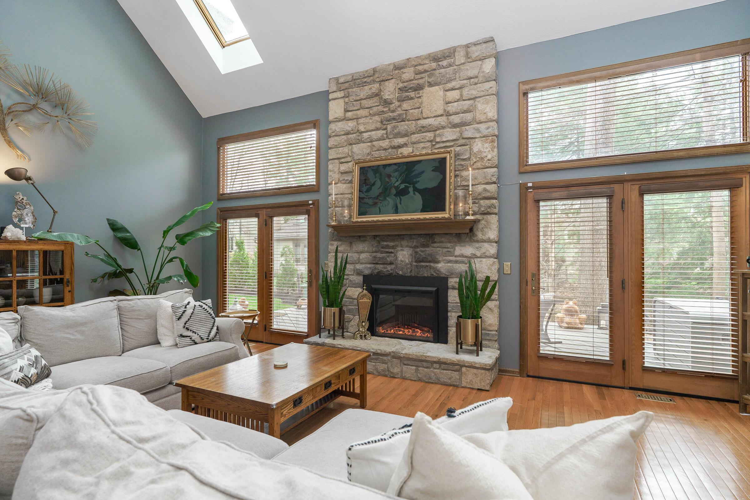 8176 Lake Bluff Court