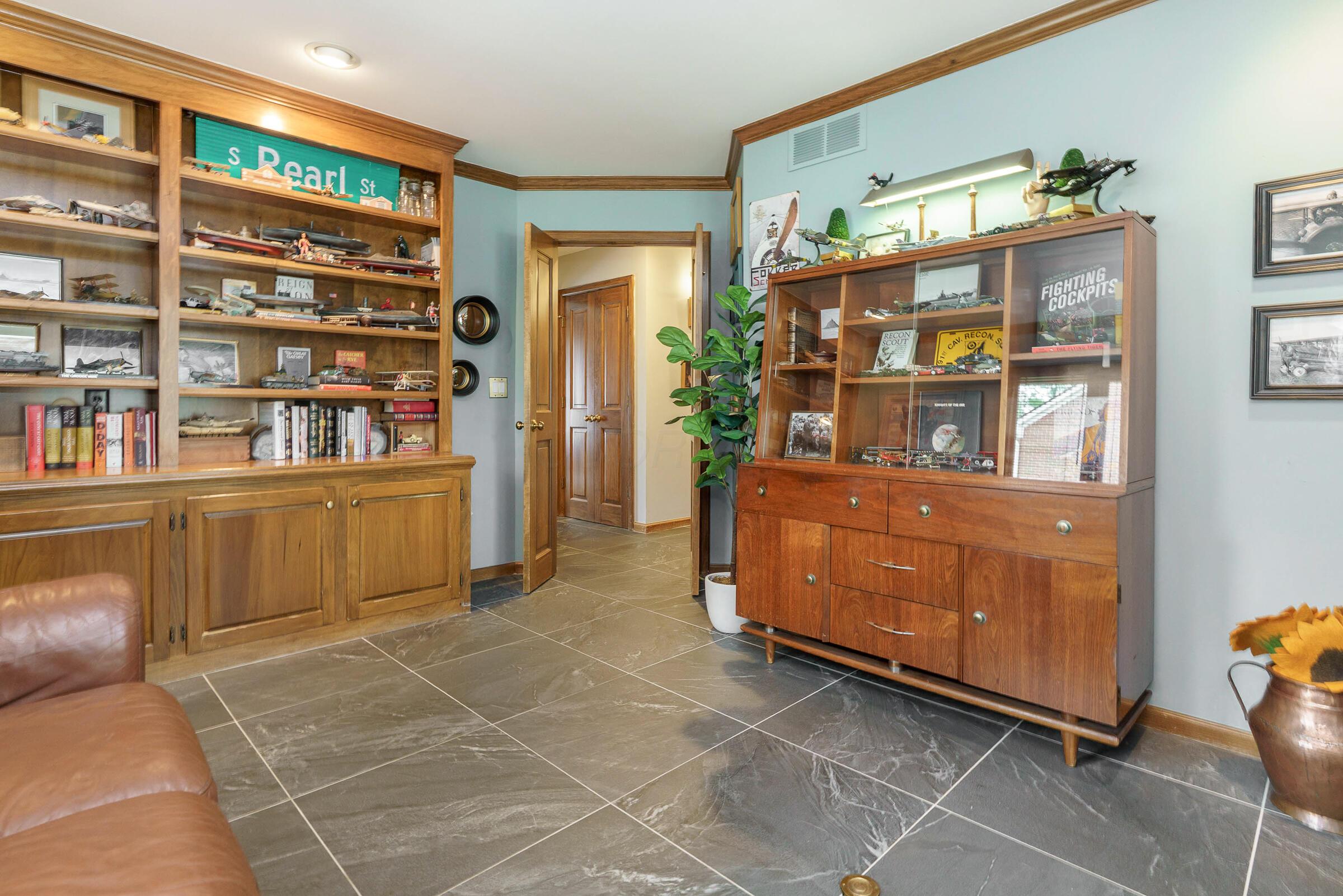 8176 Lake Bluff Court