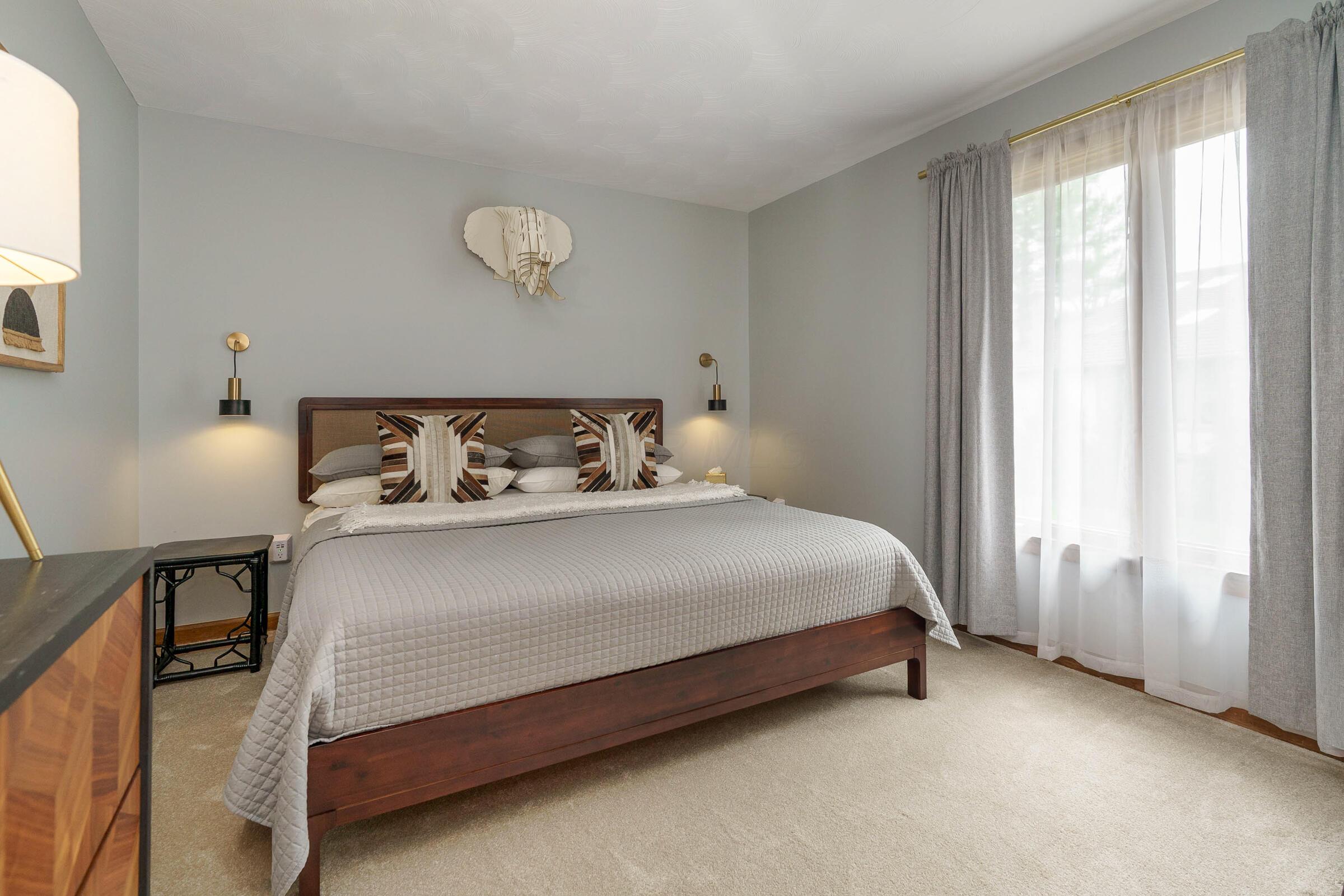 8176 Lake Bluff Court