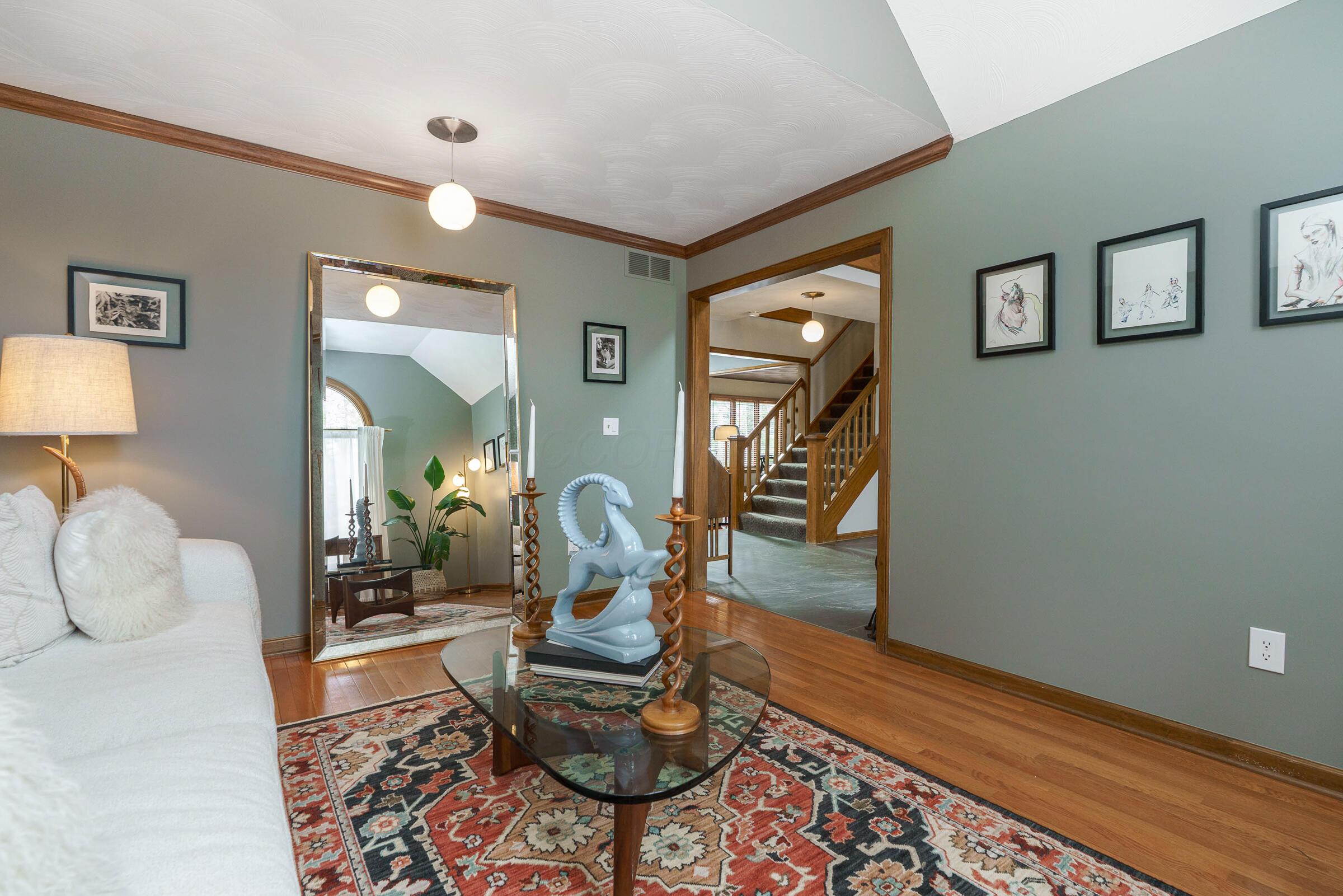 8176 Lake Bluff Court