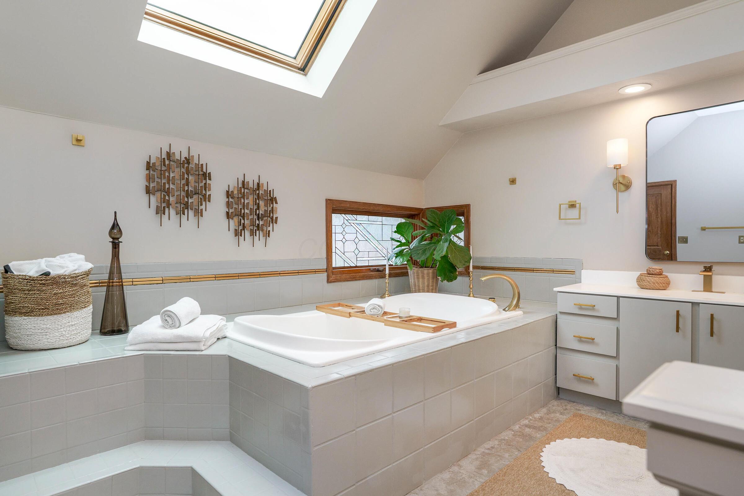 8176 Lake Bluff Court