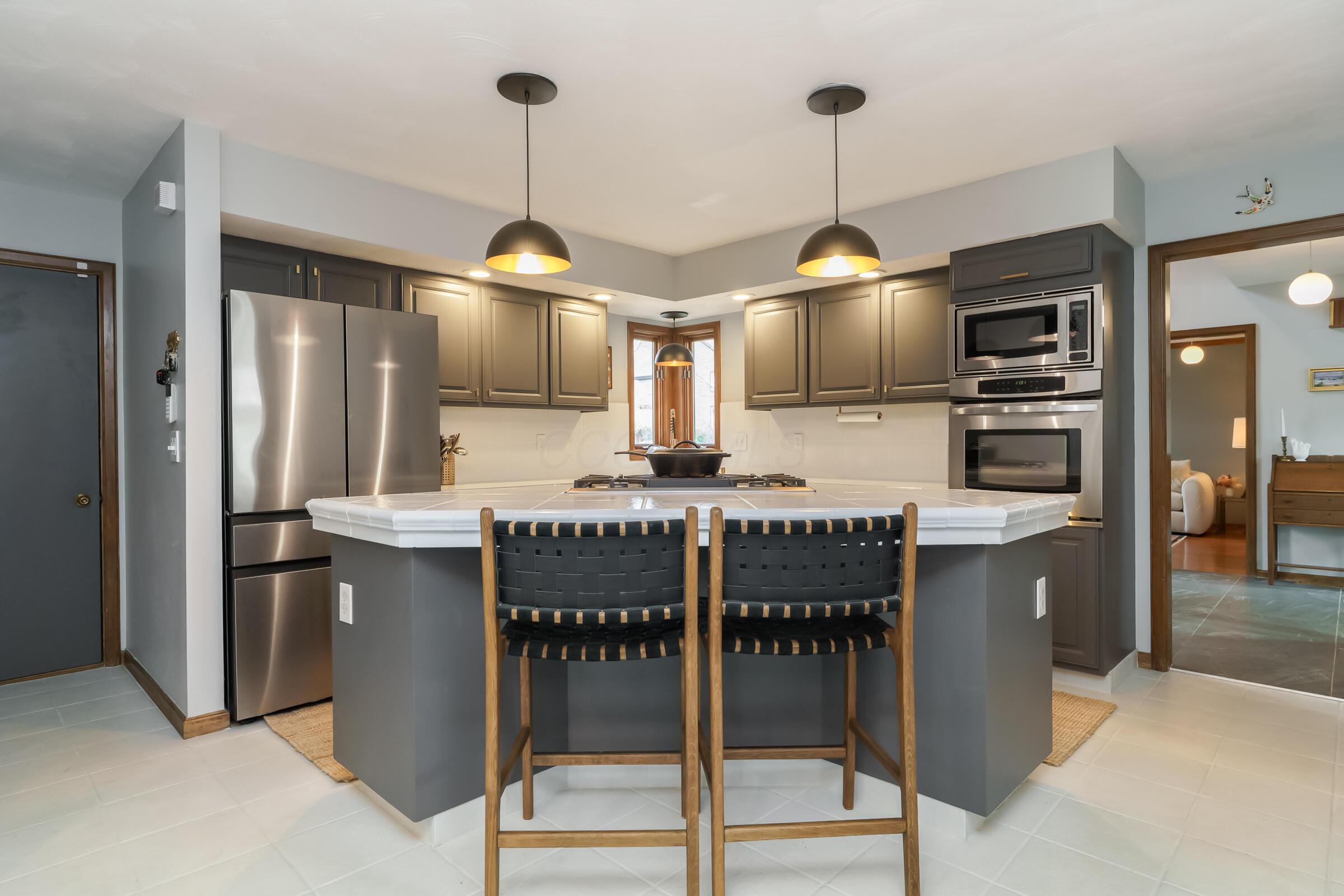 8176 Lake Bluff Court