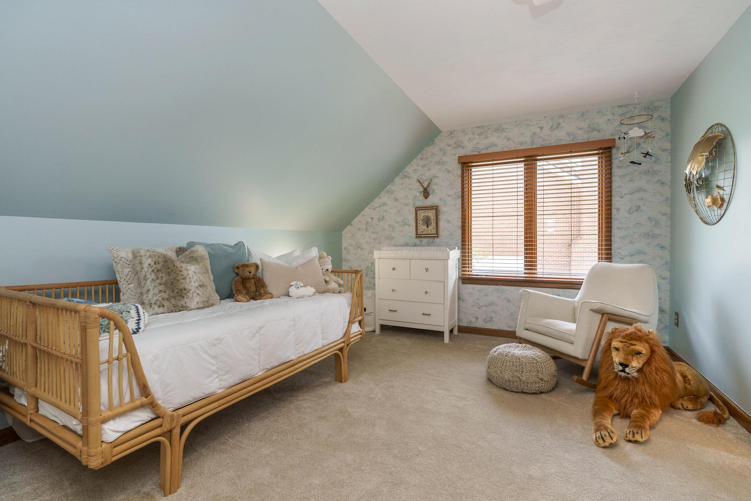 8176 Lake Bluff Court