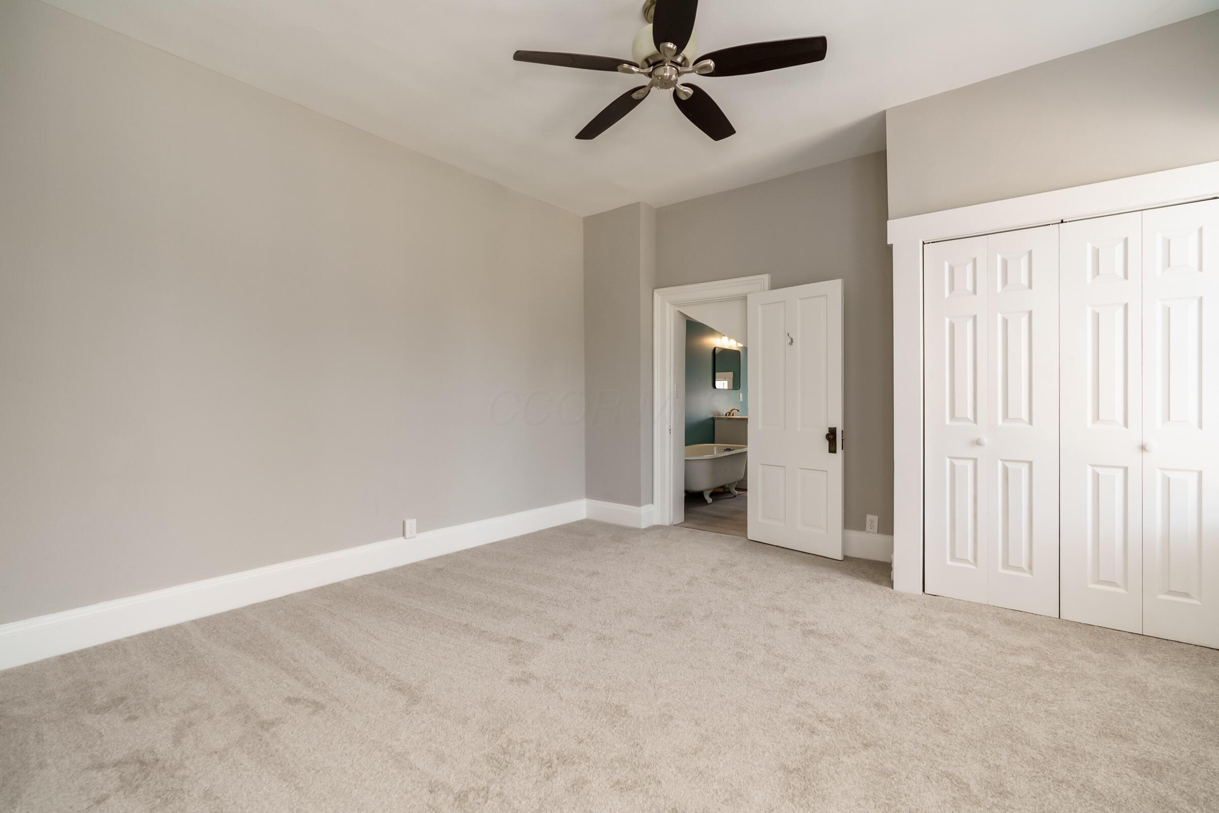 1121-1123 City Park Avenue