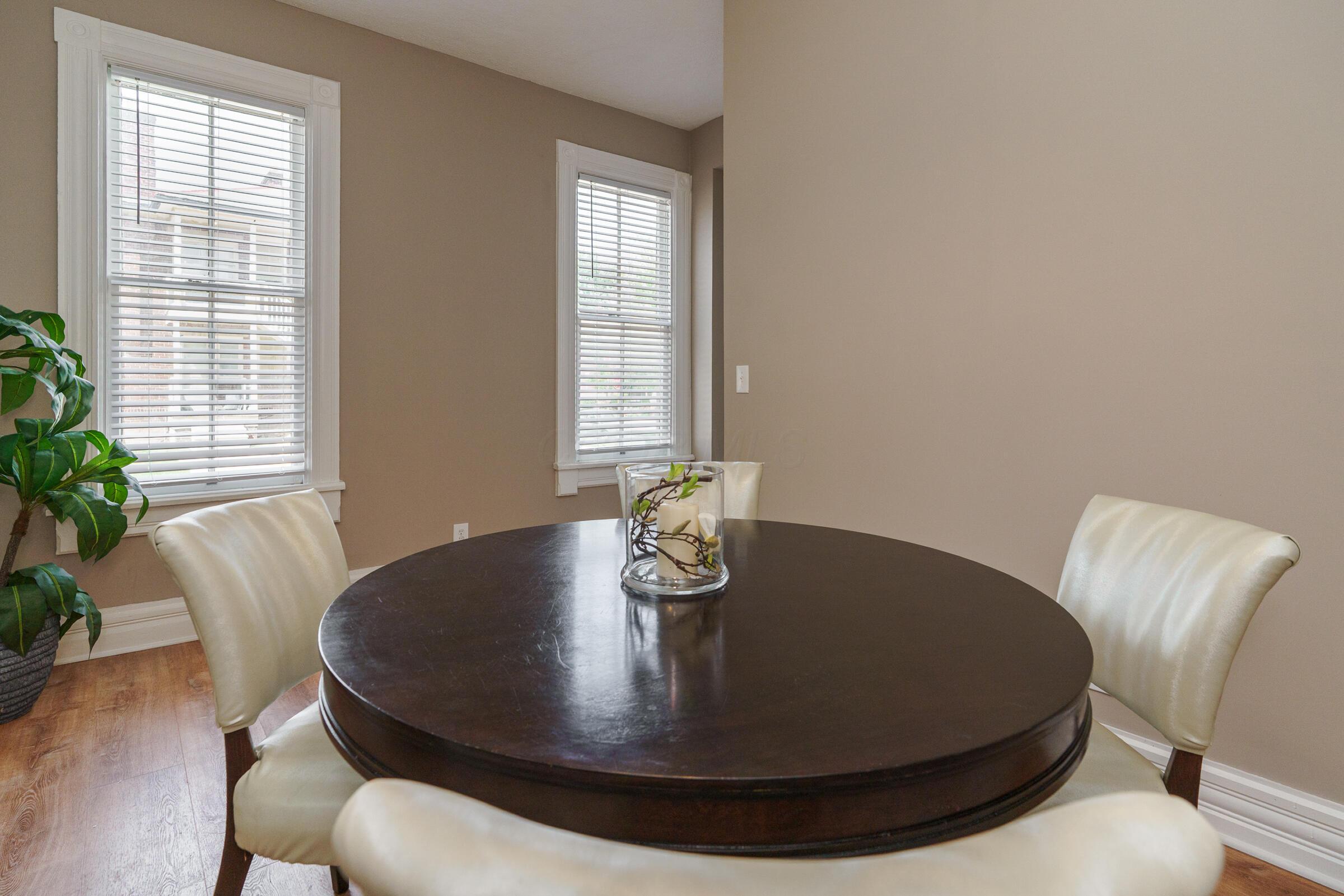 1121-1123 City Park Avenue