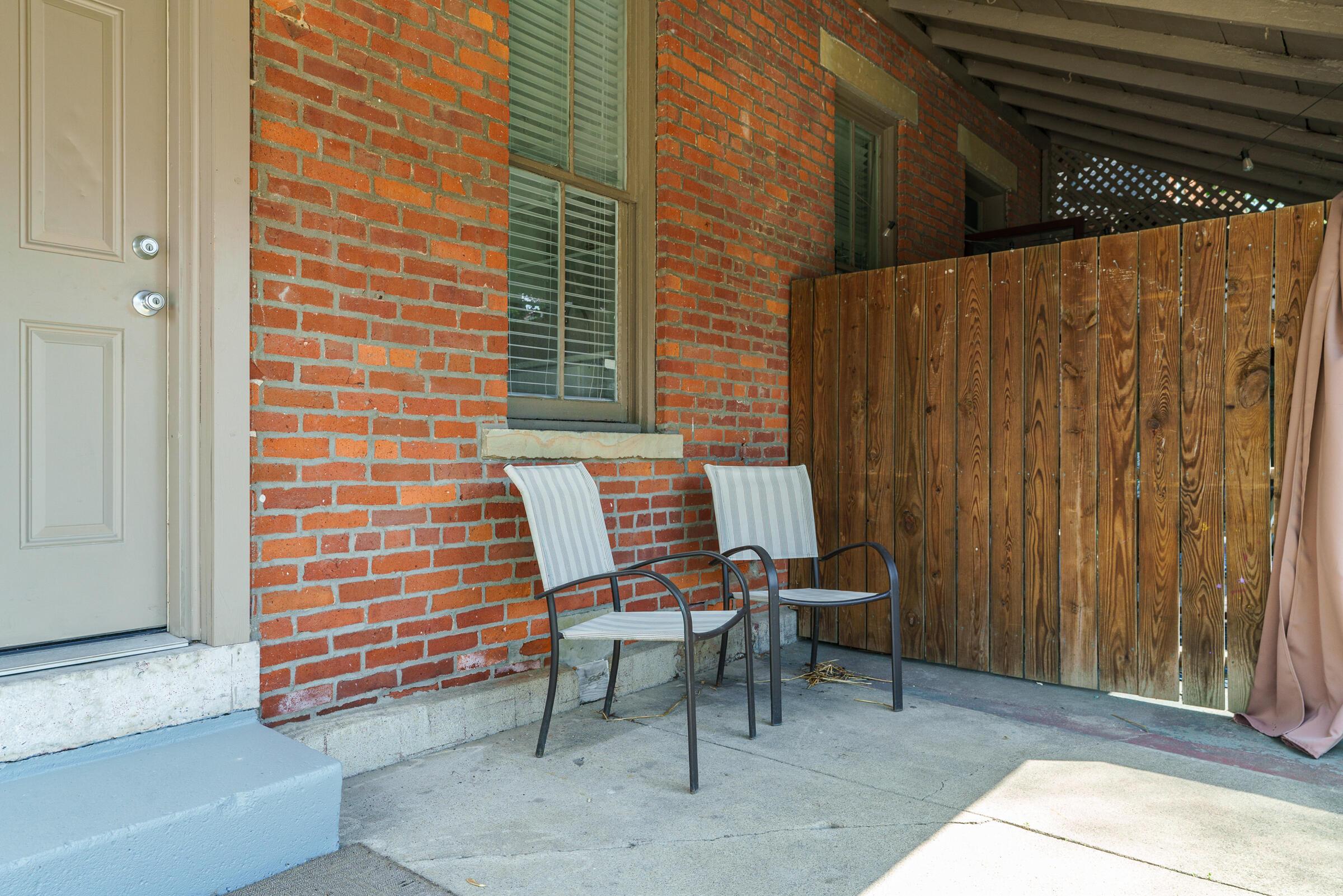 1121-1123 City Park Avenue