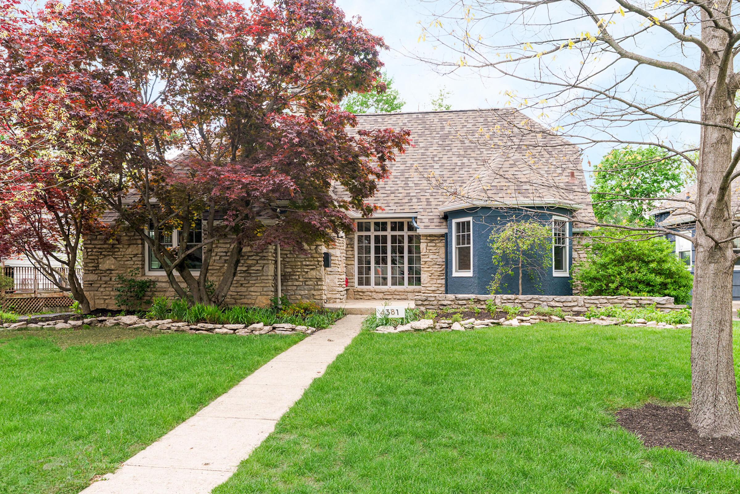 4381 Ingham Avenue