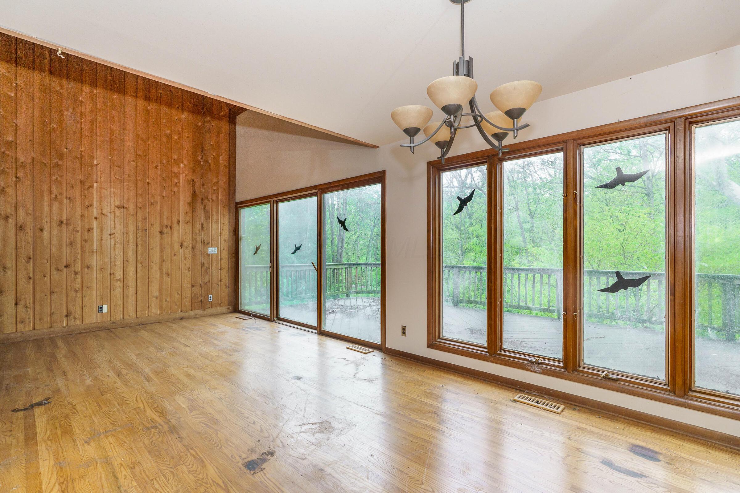 1484 Carriage Road