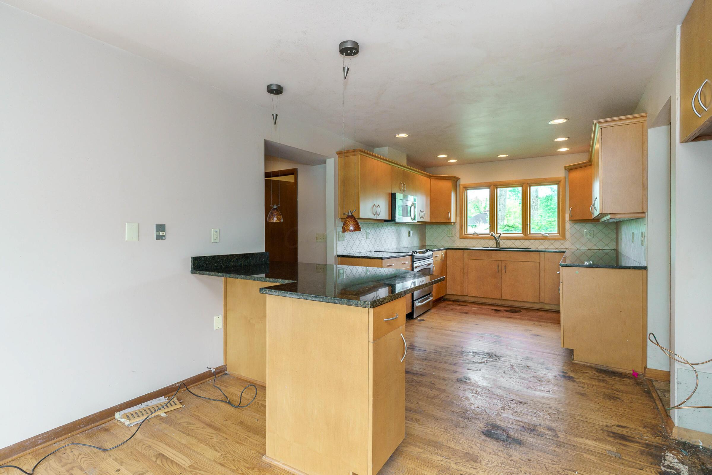 1484 Carriage Road