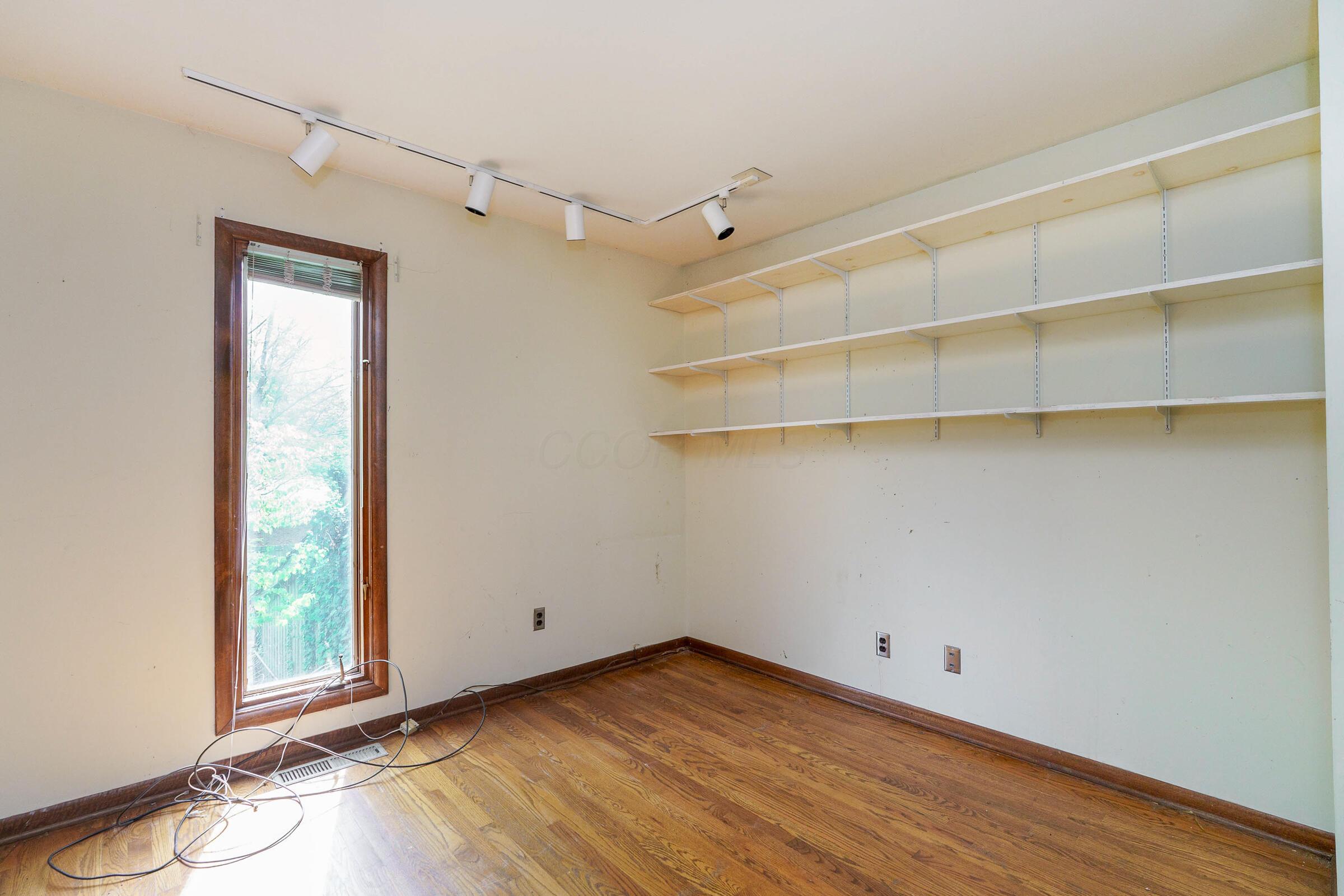 1484 Carriage Road