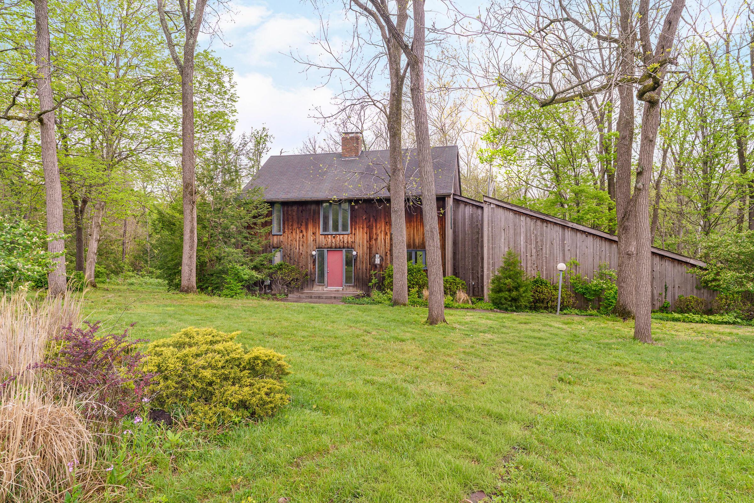 1484 Carriage Road