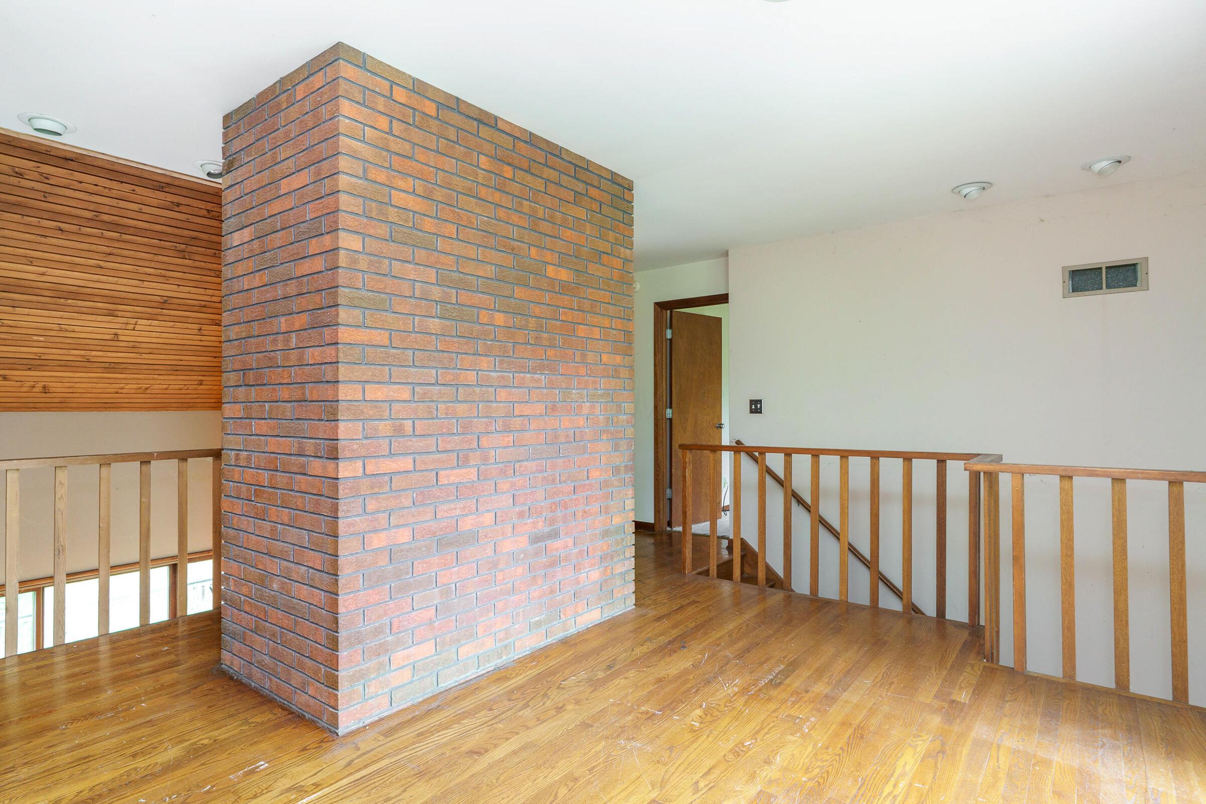 1484 Carriage Road