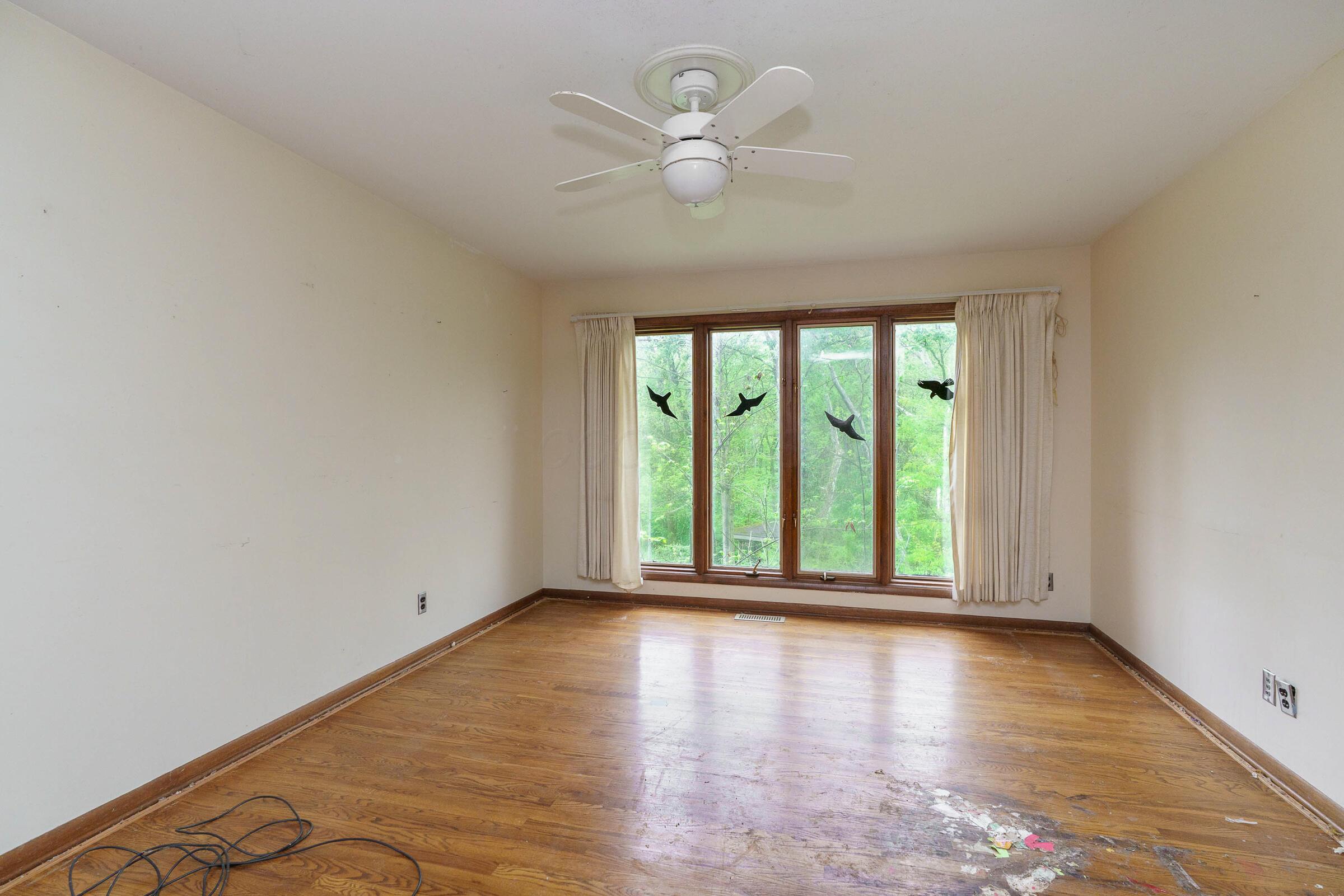 1484 Carriage Road