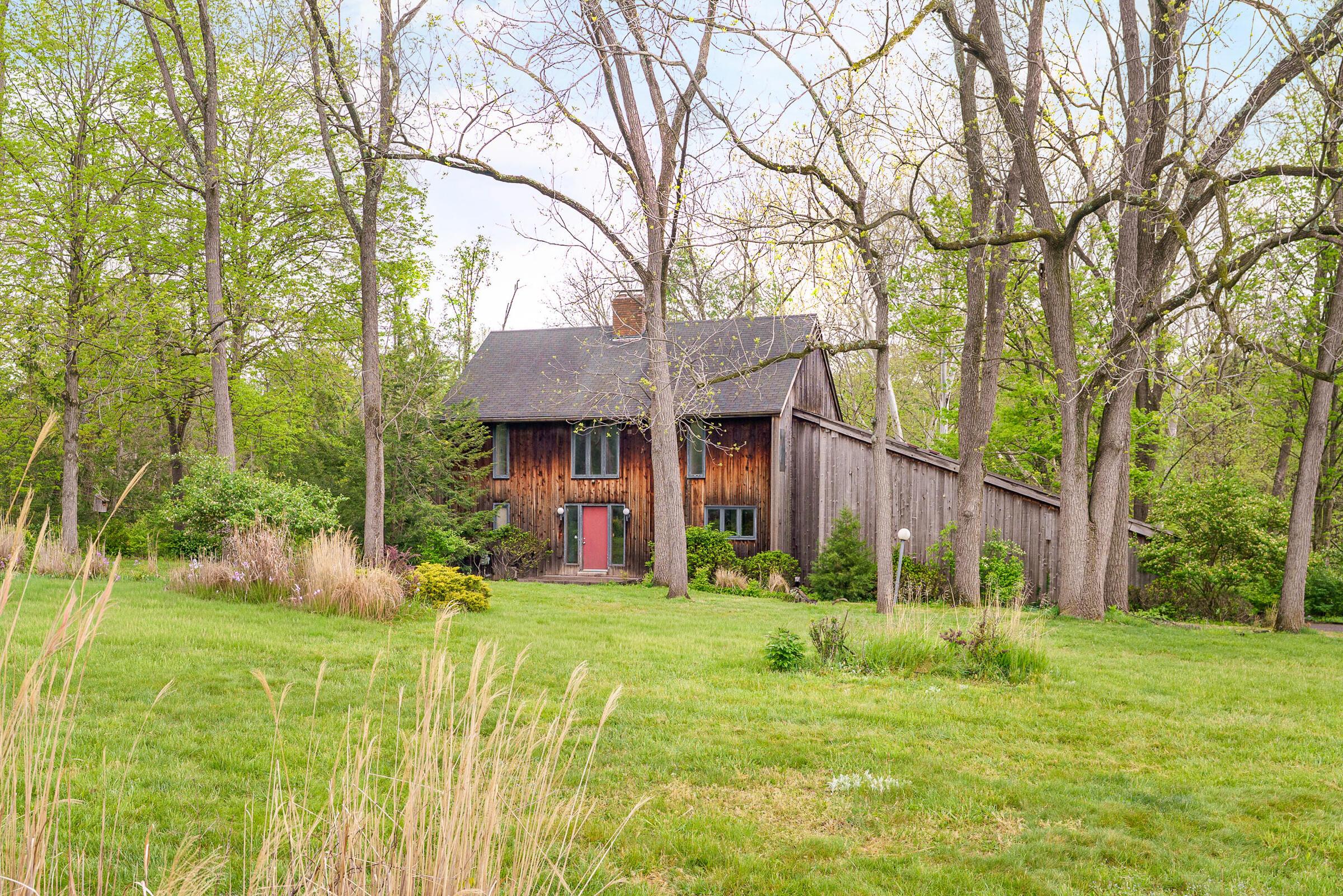 1484 Carriage Road