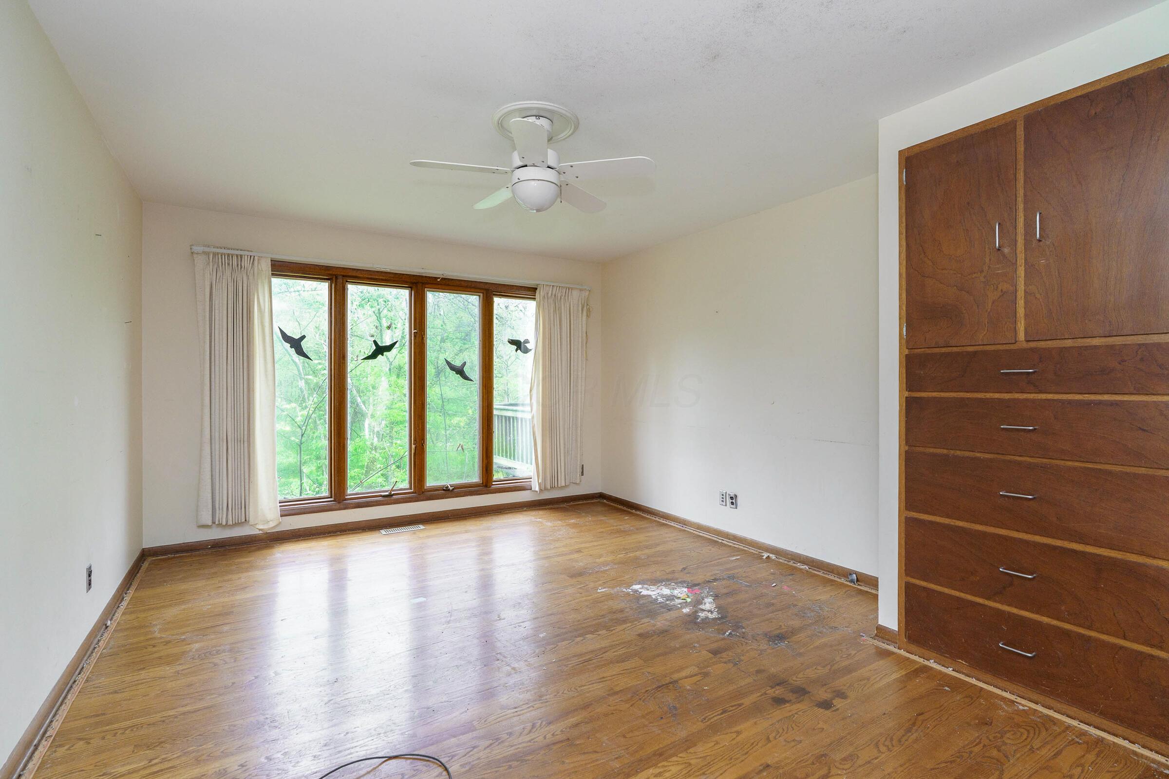 1484 Carriage Road