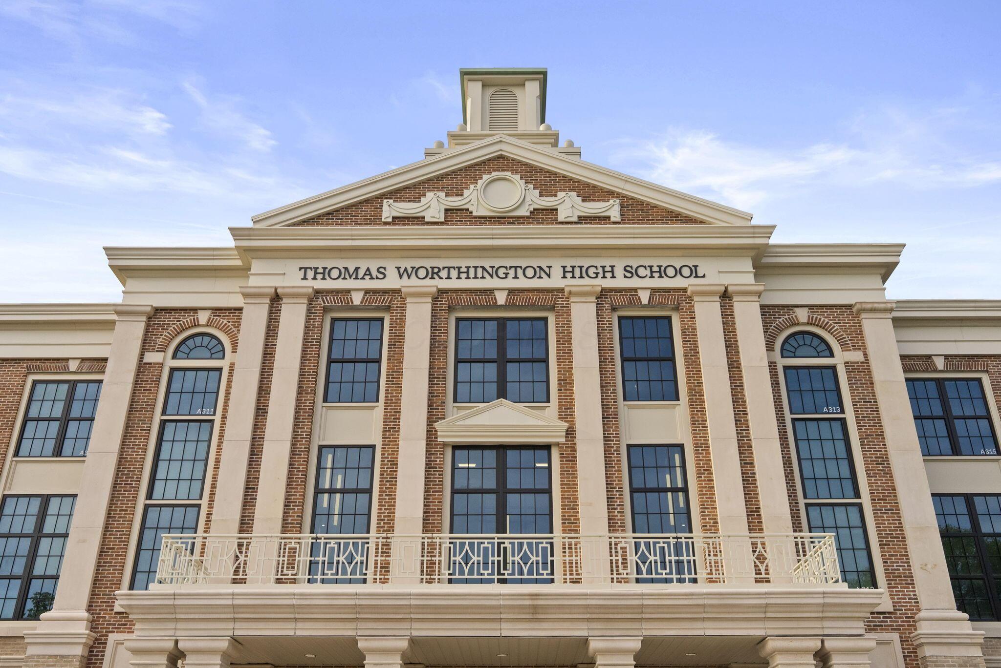 194 W New England Avenue