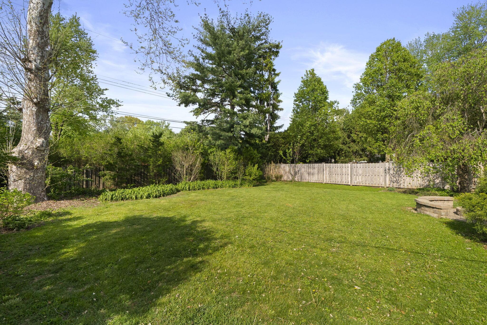 194 W New England Avenue