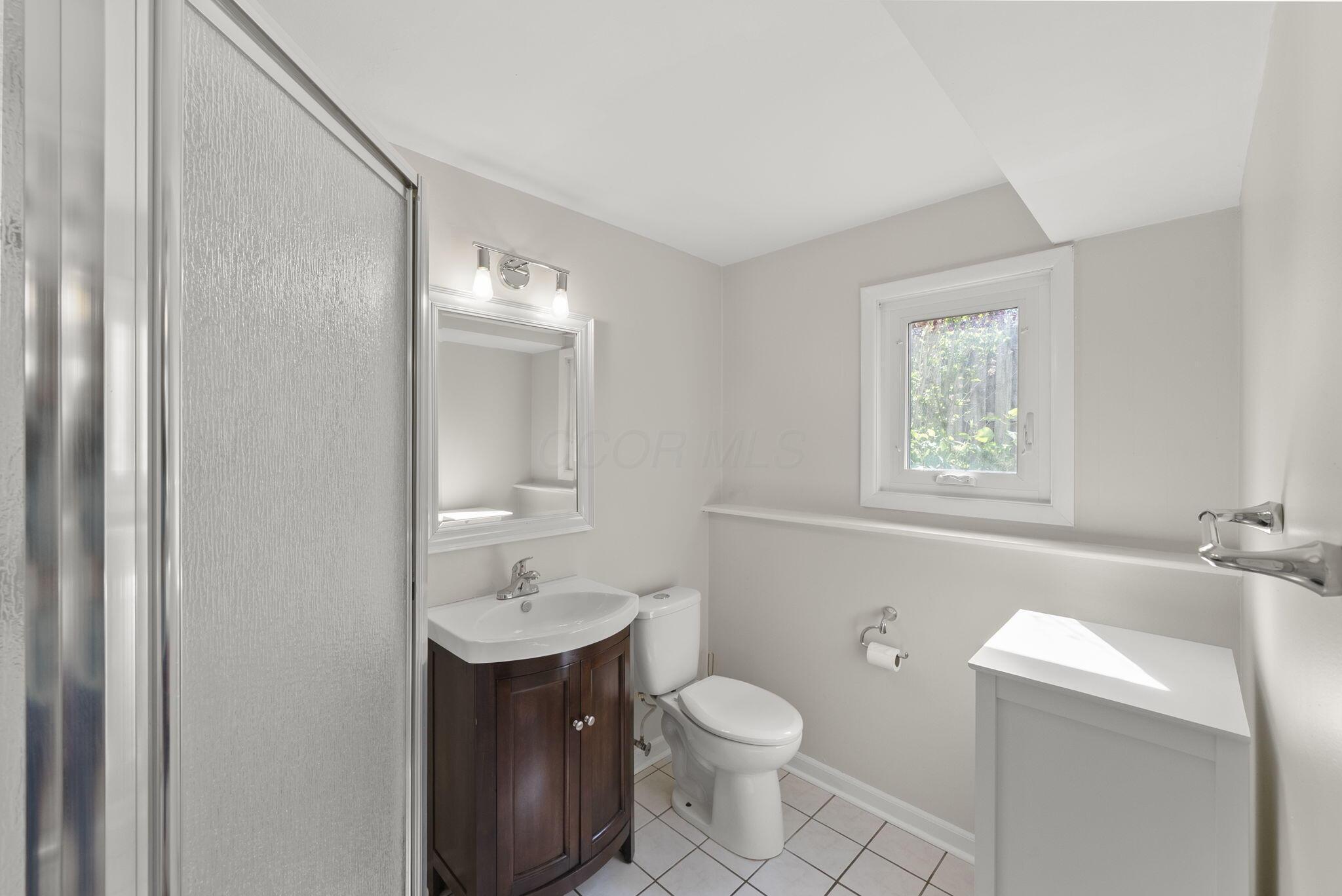 194 W New England Avenue