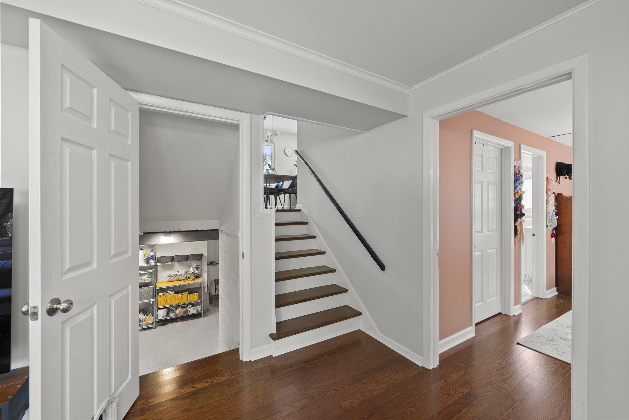 194 W New England Avenue