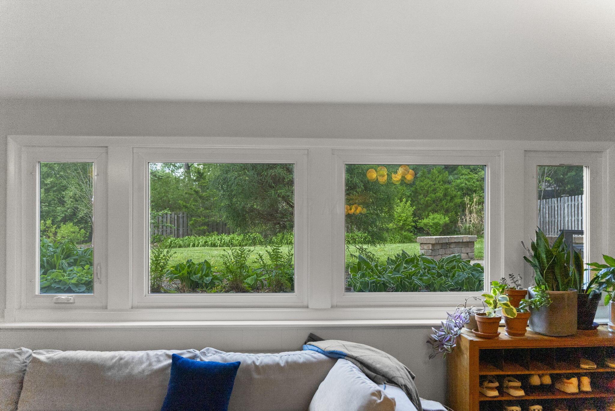 194 W New England Avenue