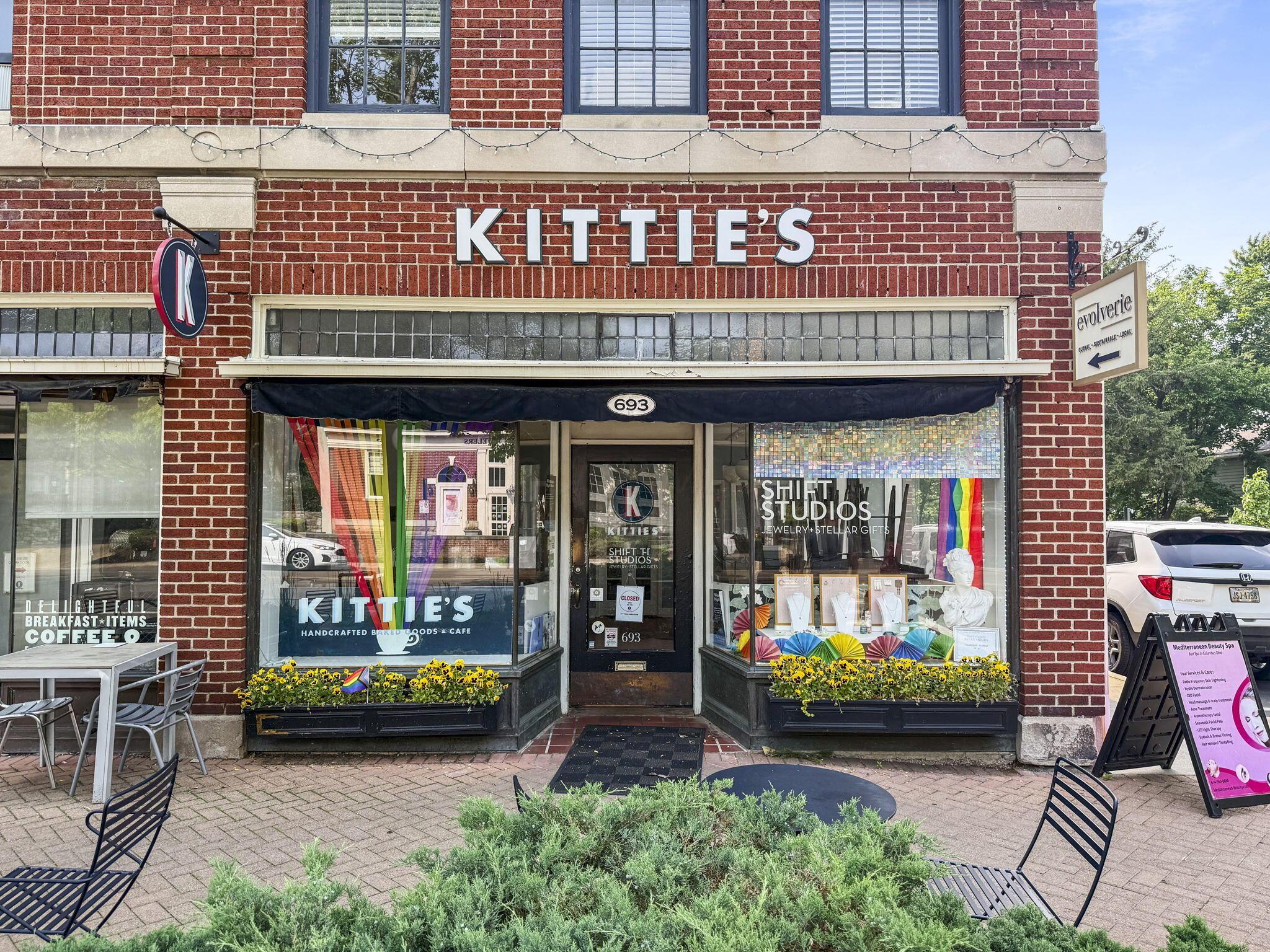 194 W New England Avenue