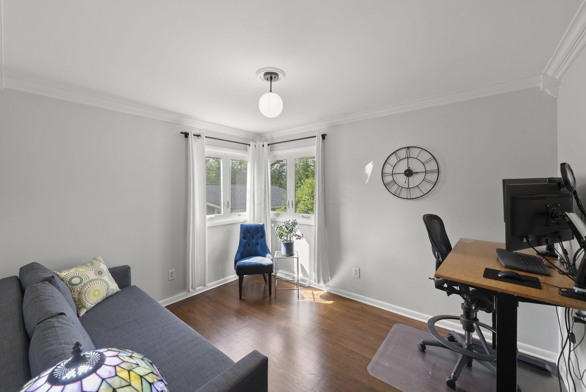 194 W New England Avenue