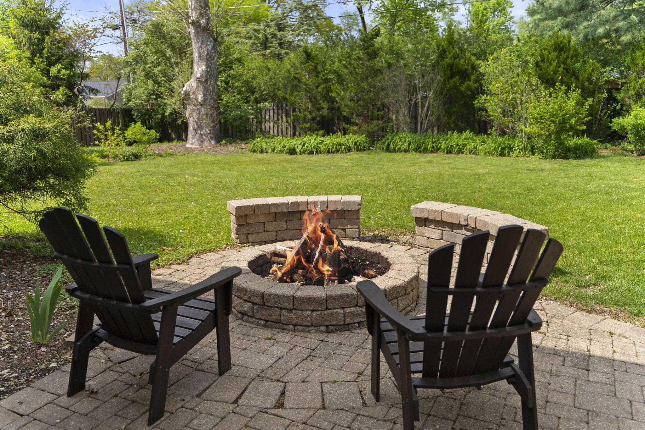 194 W New England Avenue