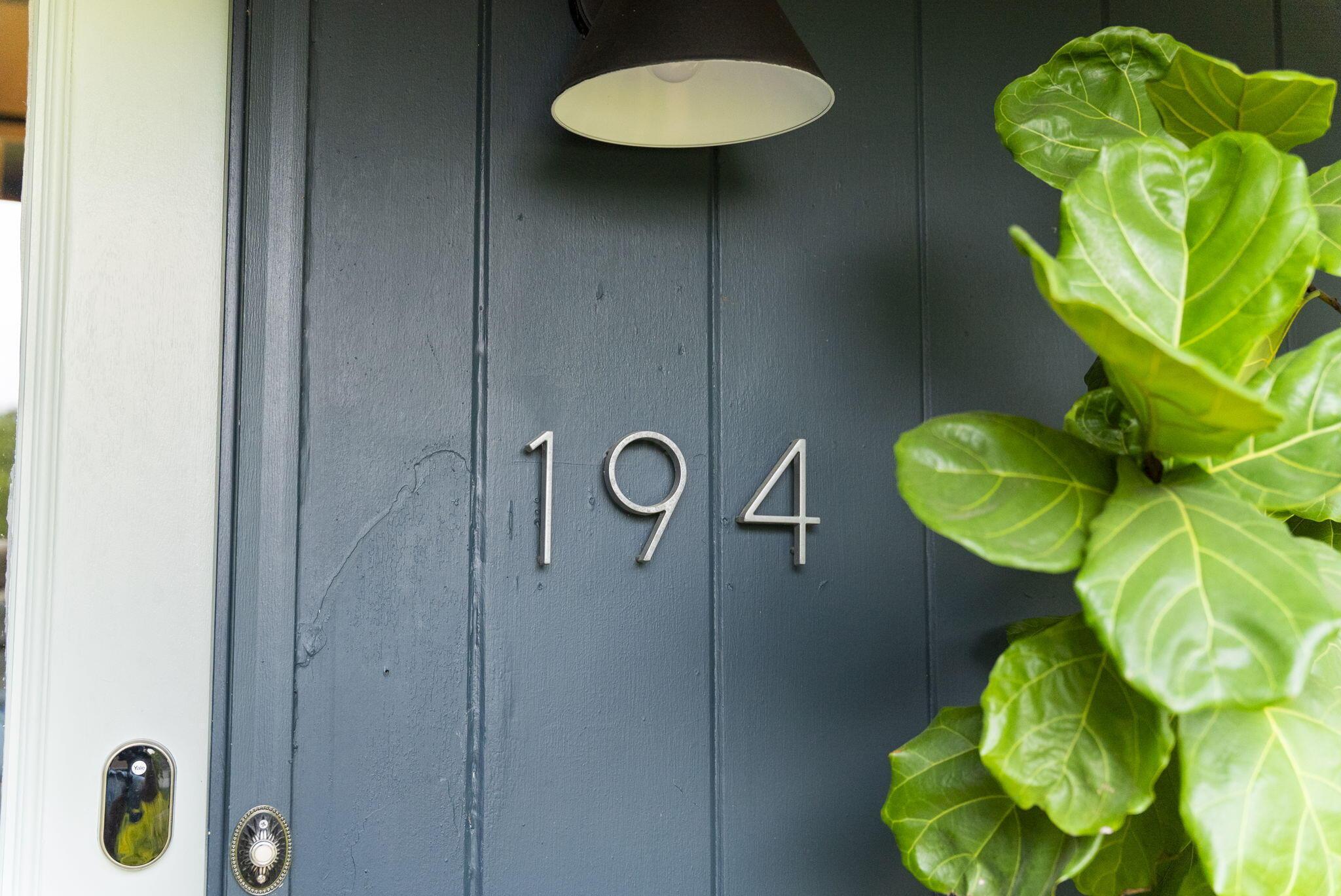 194 W New England Avenue