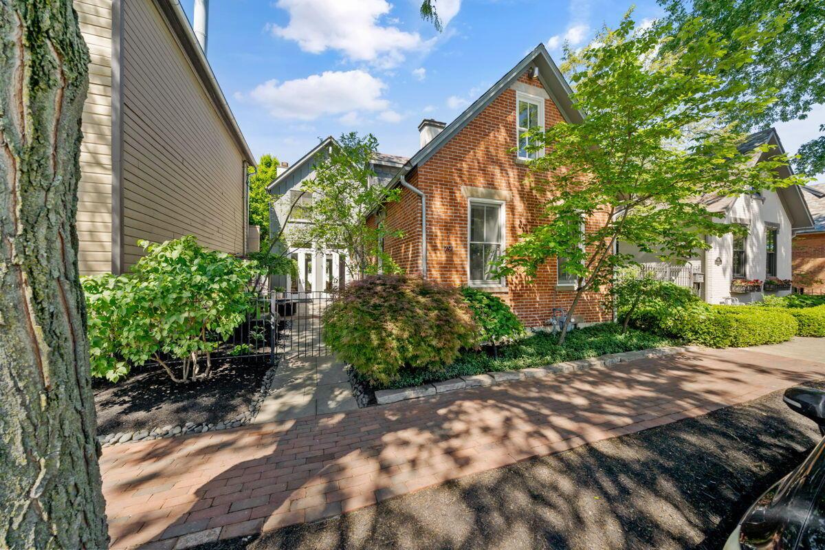 791 S 6th Street