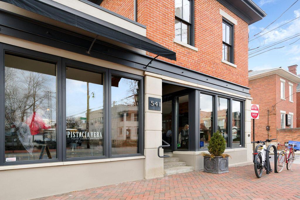 602 Lathrop Street, 7